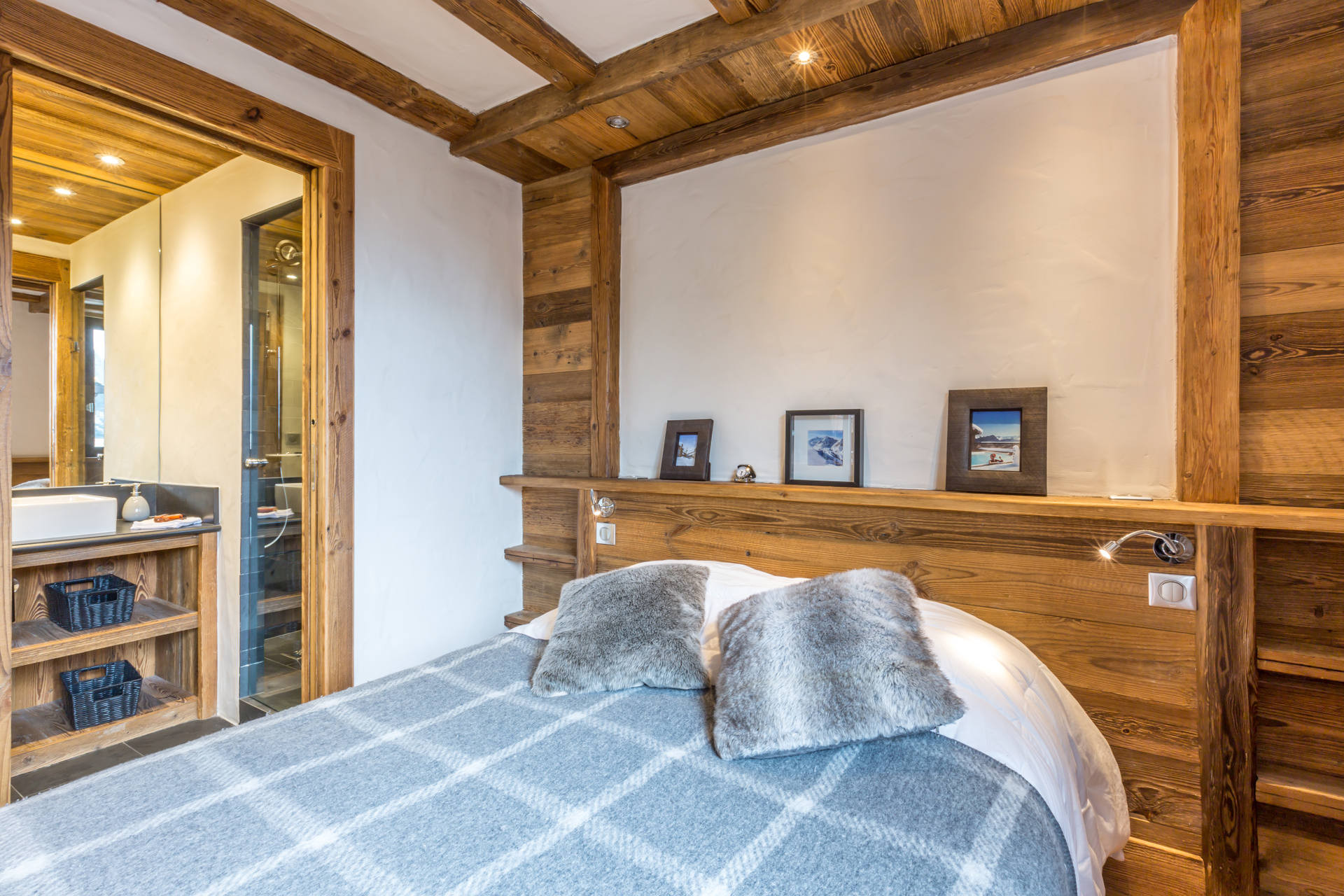 _lv_images__lot_0000260035_08_1457700