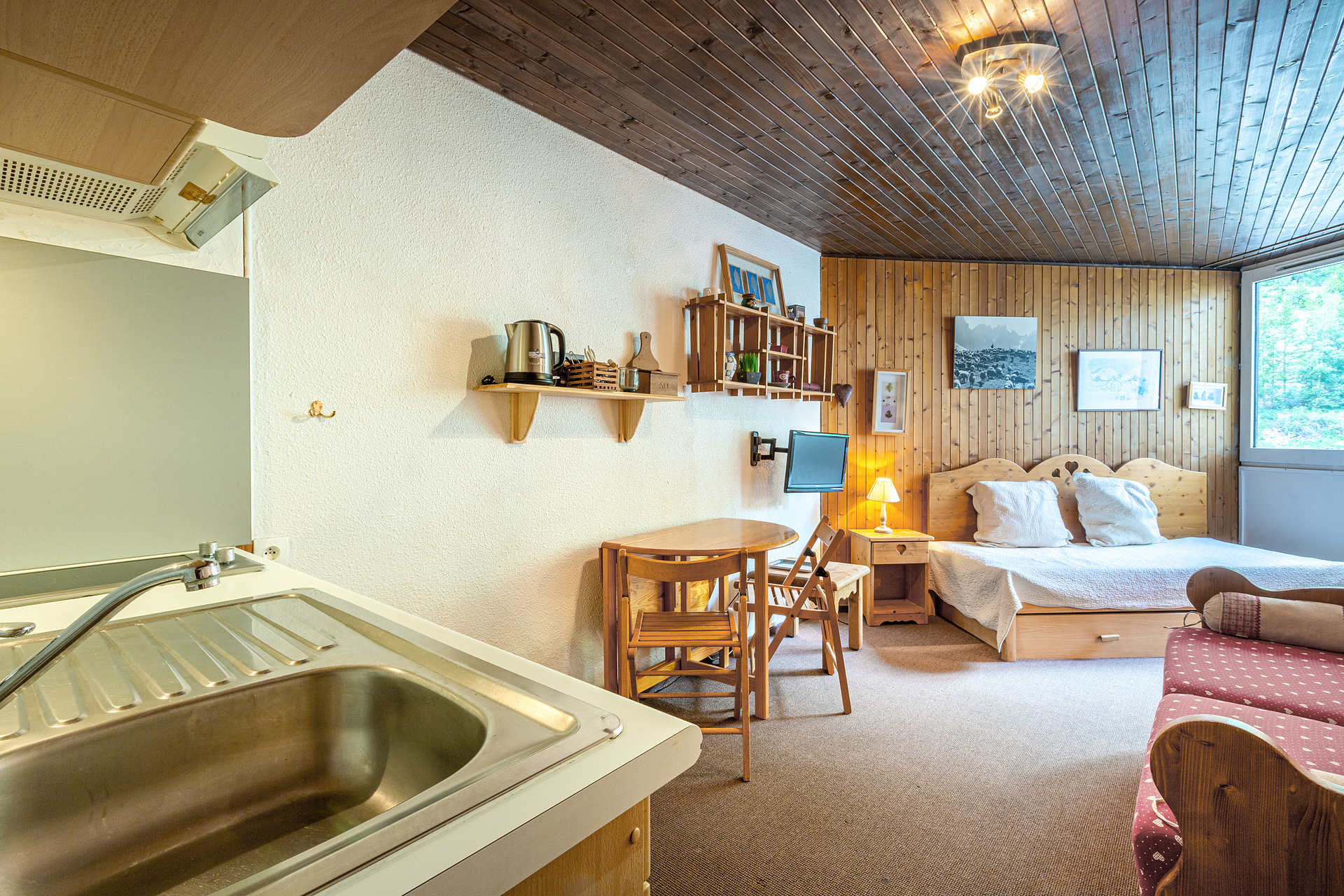 _lv_images__lot_0000270005_01_1458528