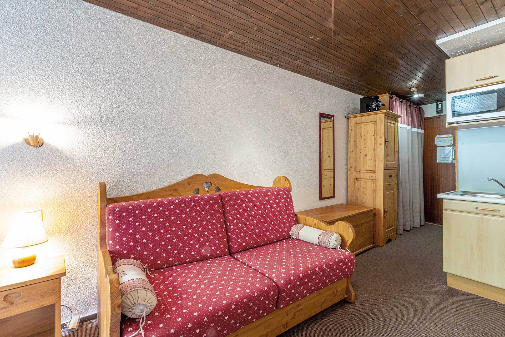 _lv_images__lot_0000270005_05_1458532