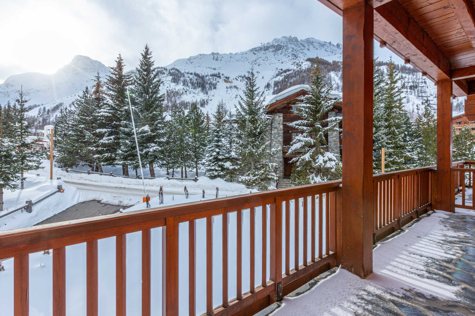 _lv_images__lot_0000280001_15_1454863