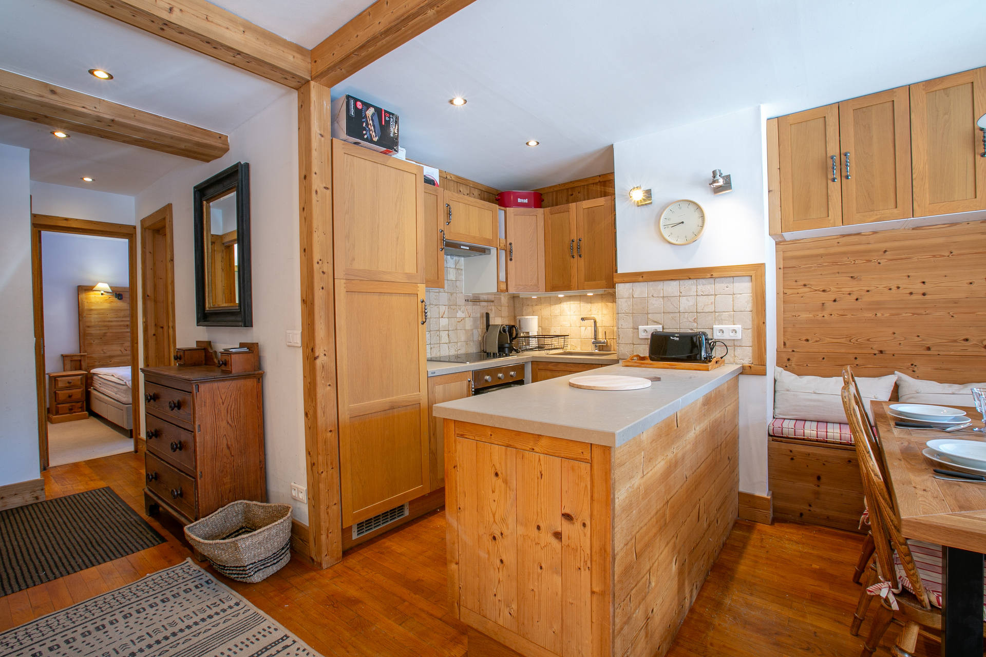 _lv_images__lot_0000280002_05_1456018