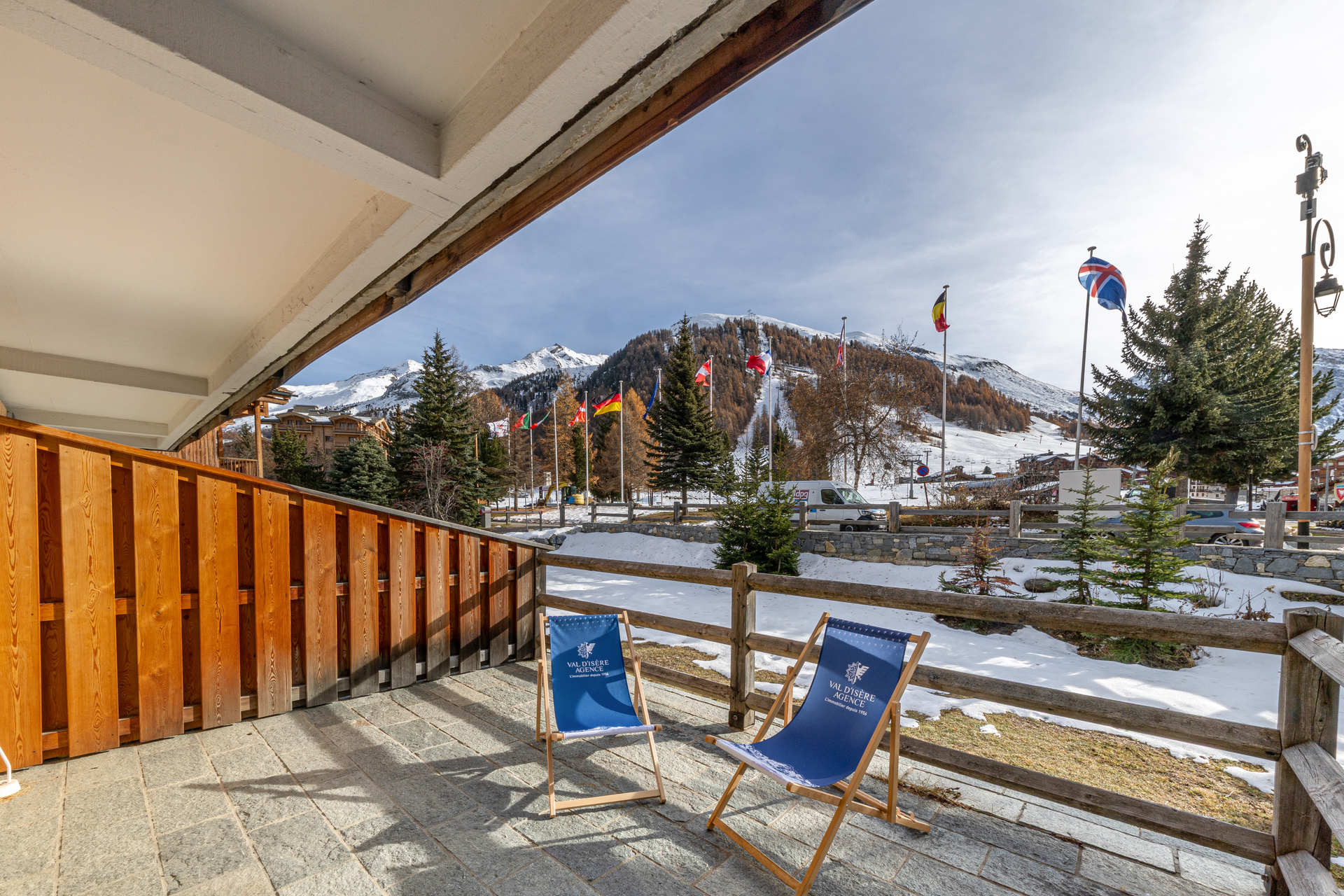 _lv_images__lot_0000300006_11_1457596