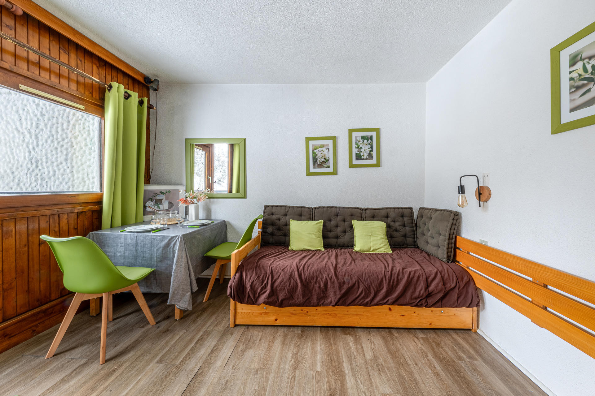 _lv_images__lot_0000370014_03_1458470