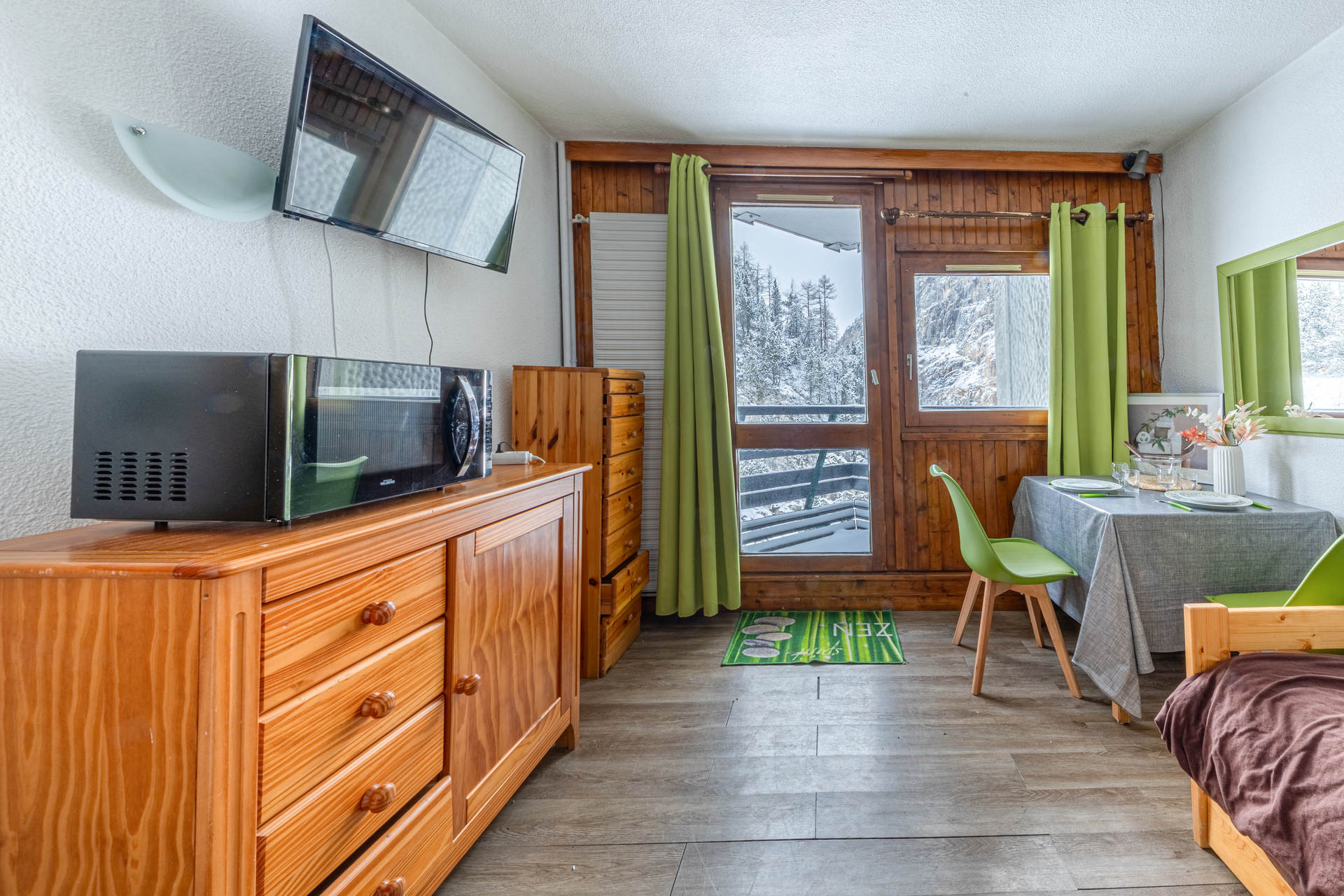 _lv_images__lot_0000370014_04_1458471