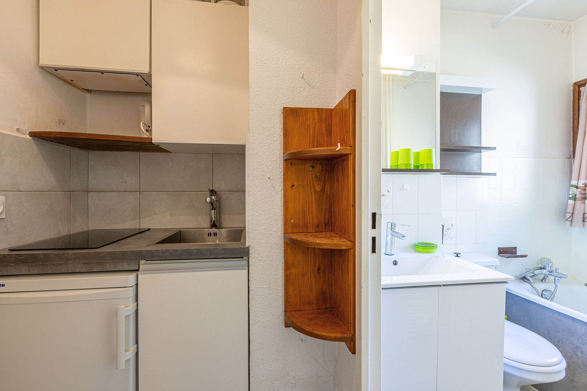 _lv_images__lot_0000370014_06_1458473