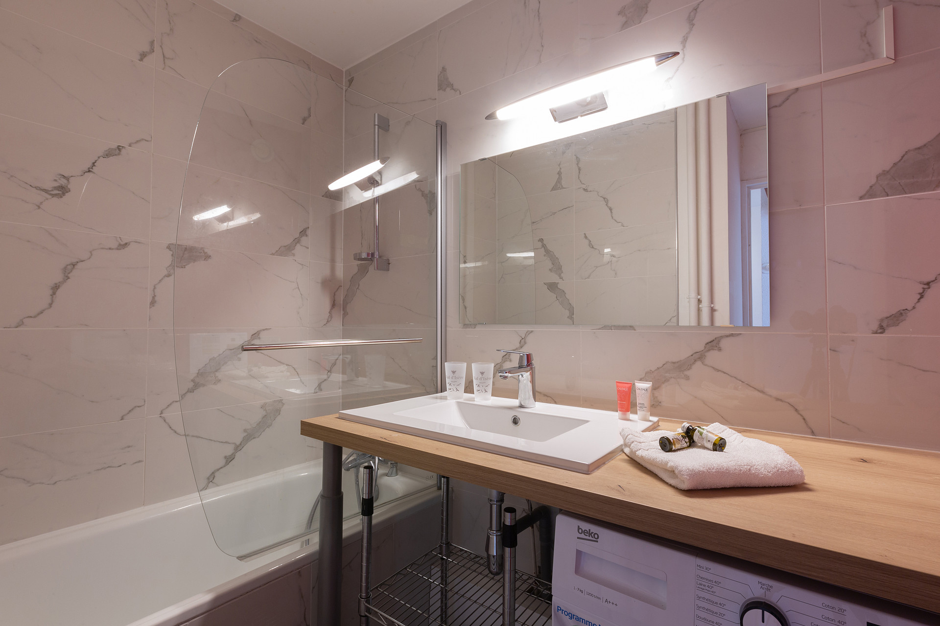 _lv_images__lot_0000370151_08_1455771