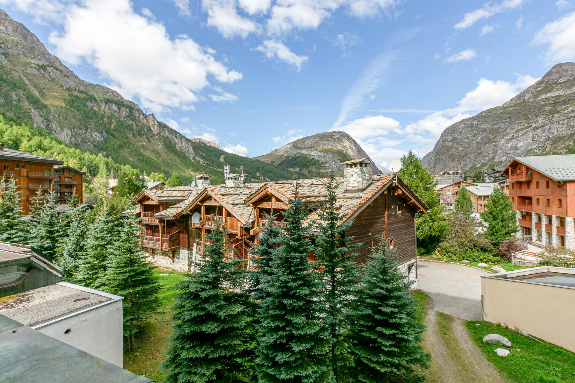 _lv_images__lot_0000380073_11_1458208