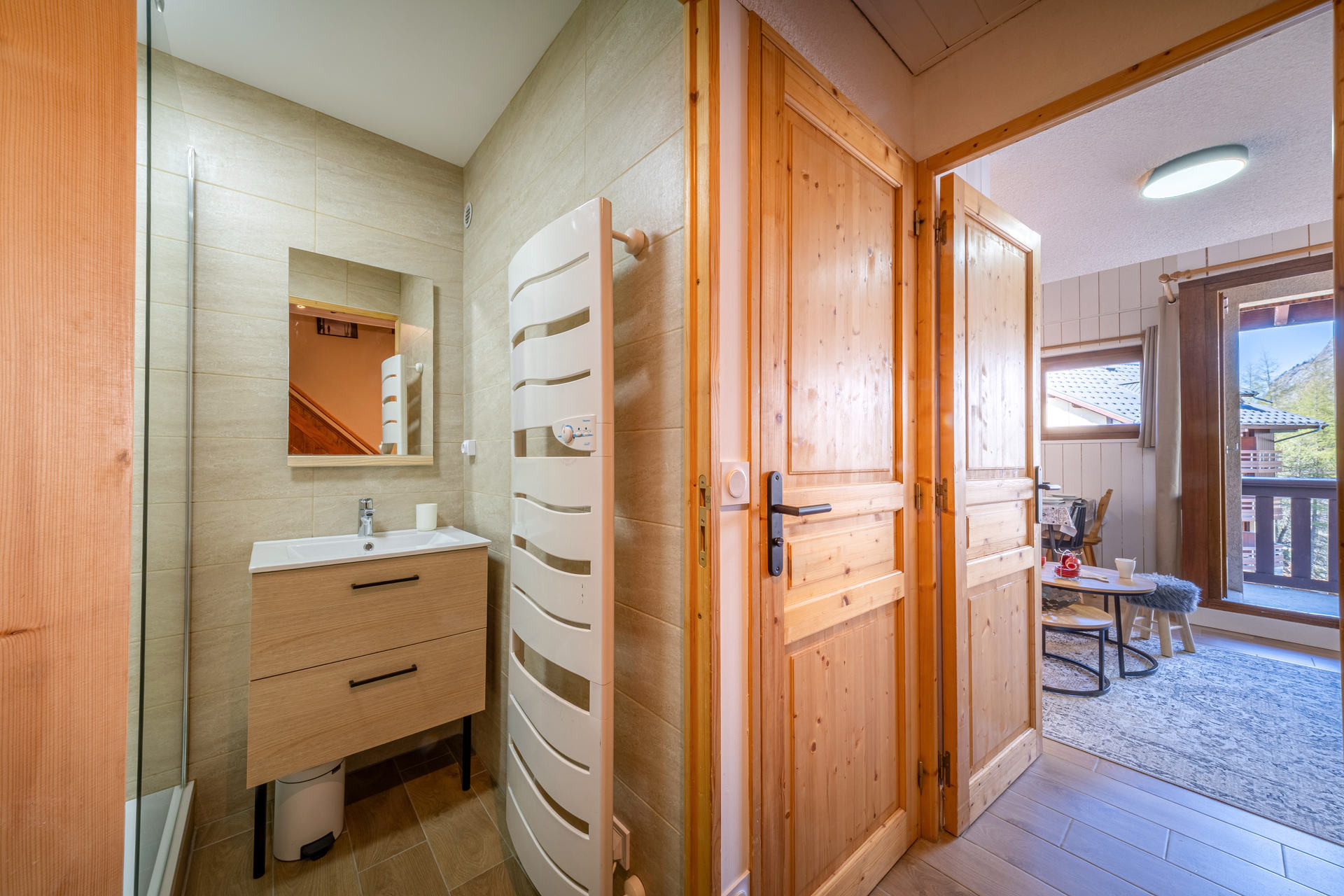 _lv_images__lot_0000400052_09_1457897