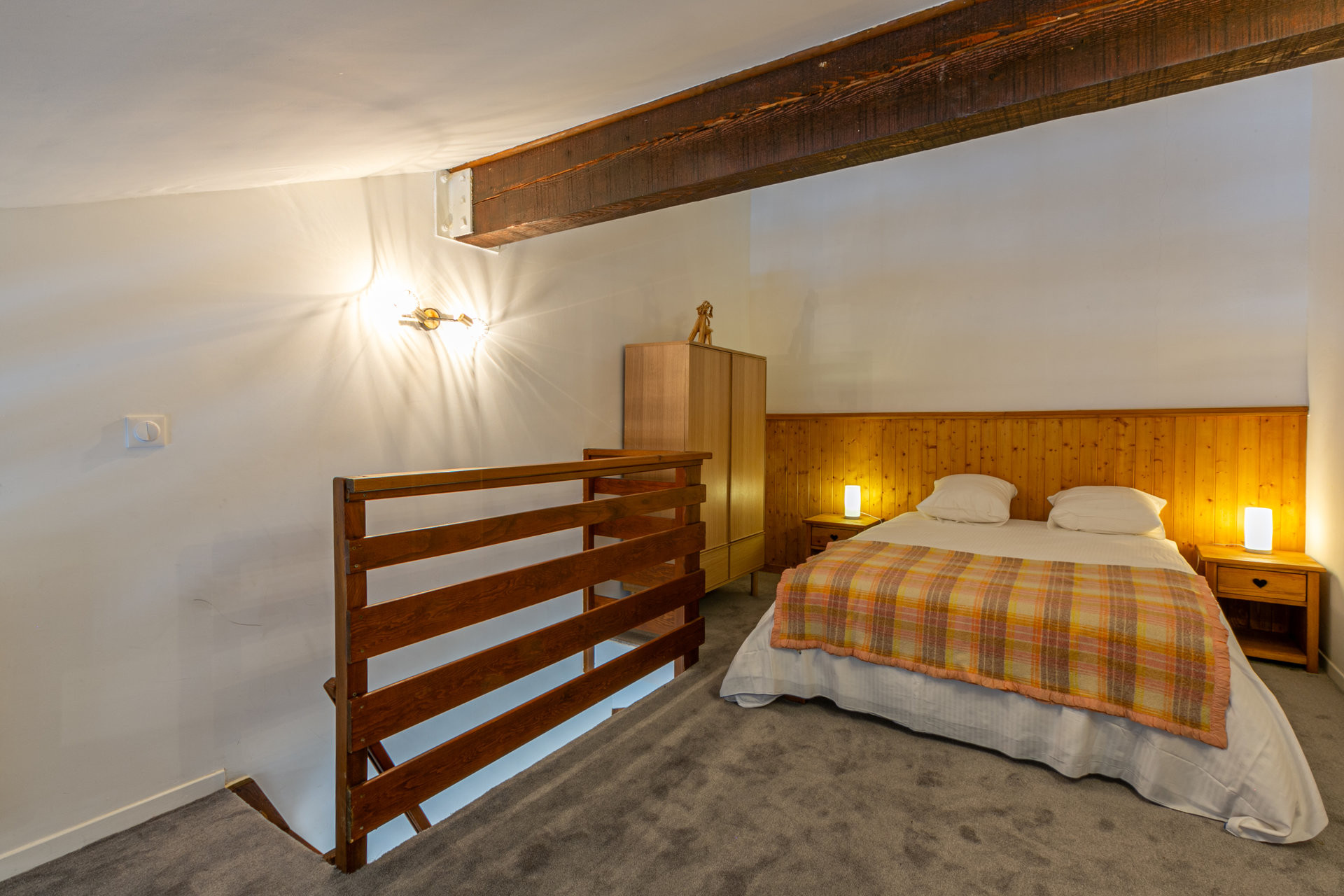 _lv_images__lot_0000400055_06_1455947