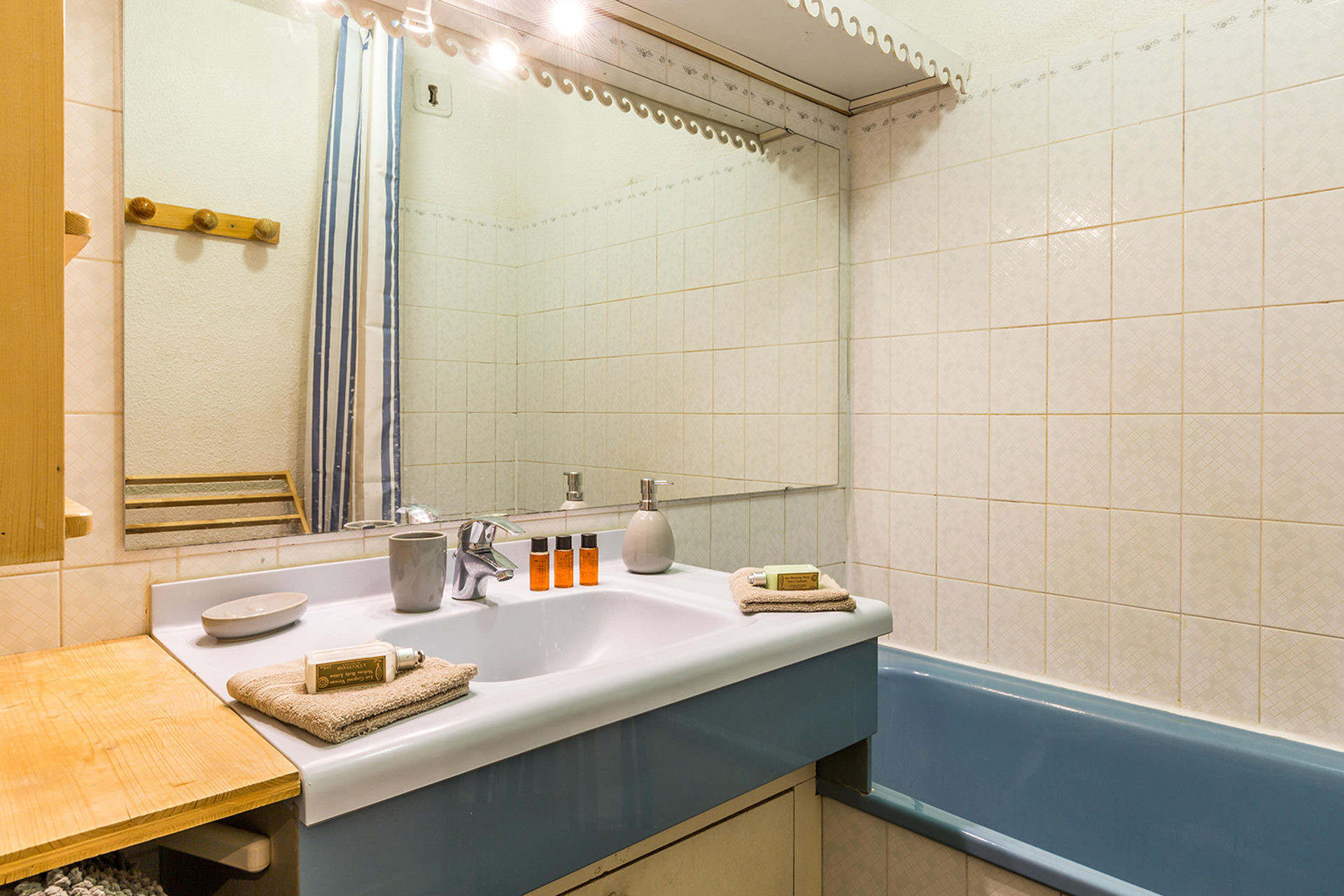 _lv_images__lot_0000400087_09_1458672