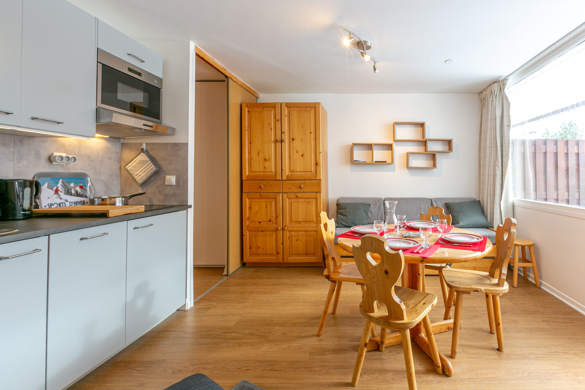 _lv_images__lot_0000400089_06_1455205