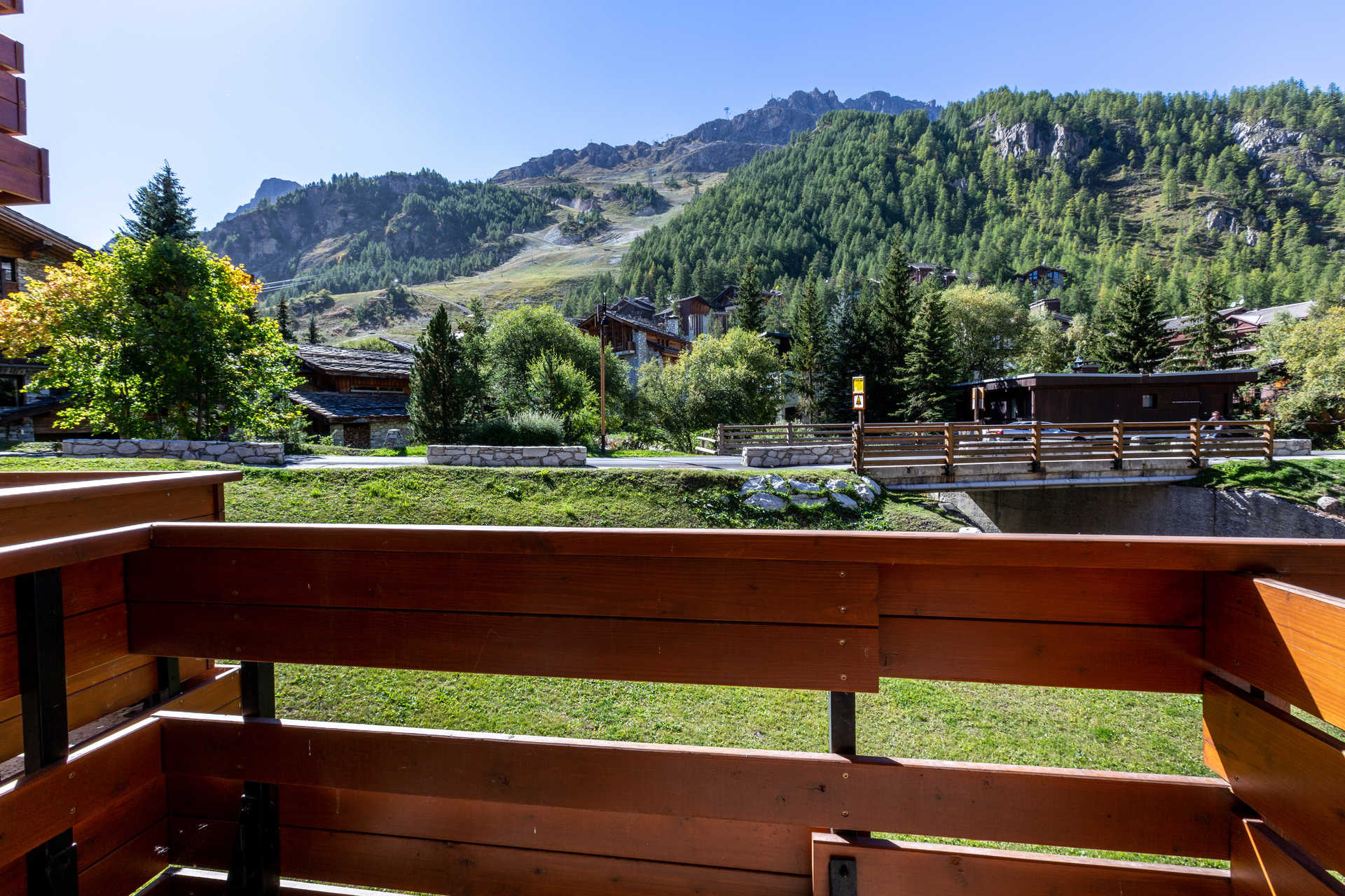 _lv_images__lot_0000410008_10_1458402