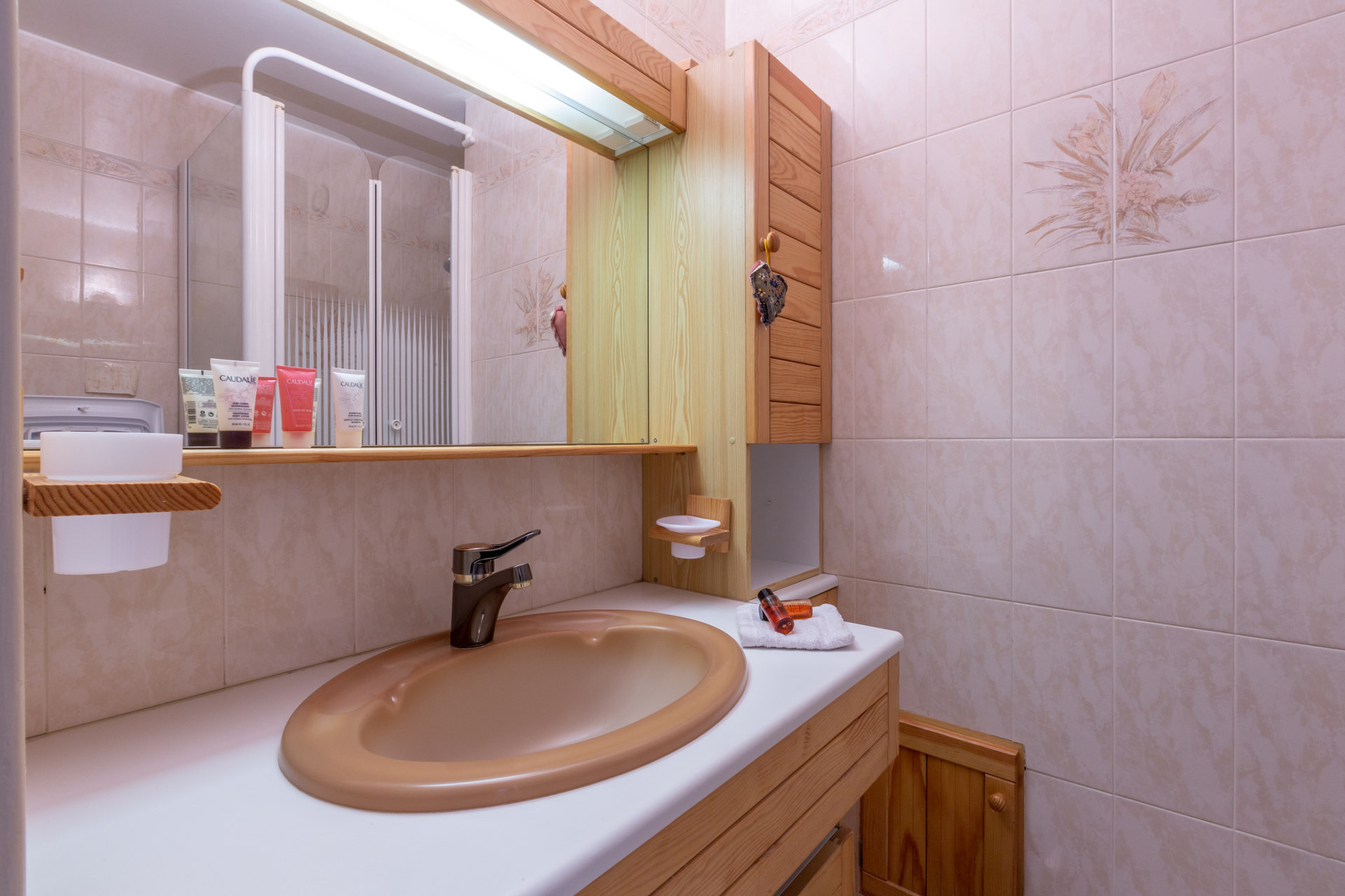 _lv_images__lot_0000410021_08_1458746