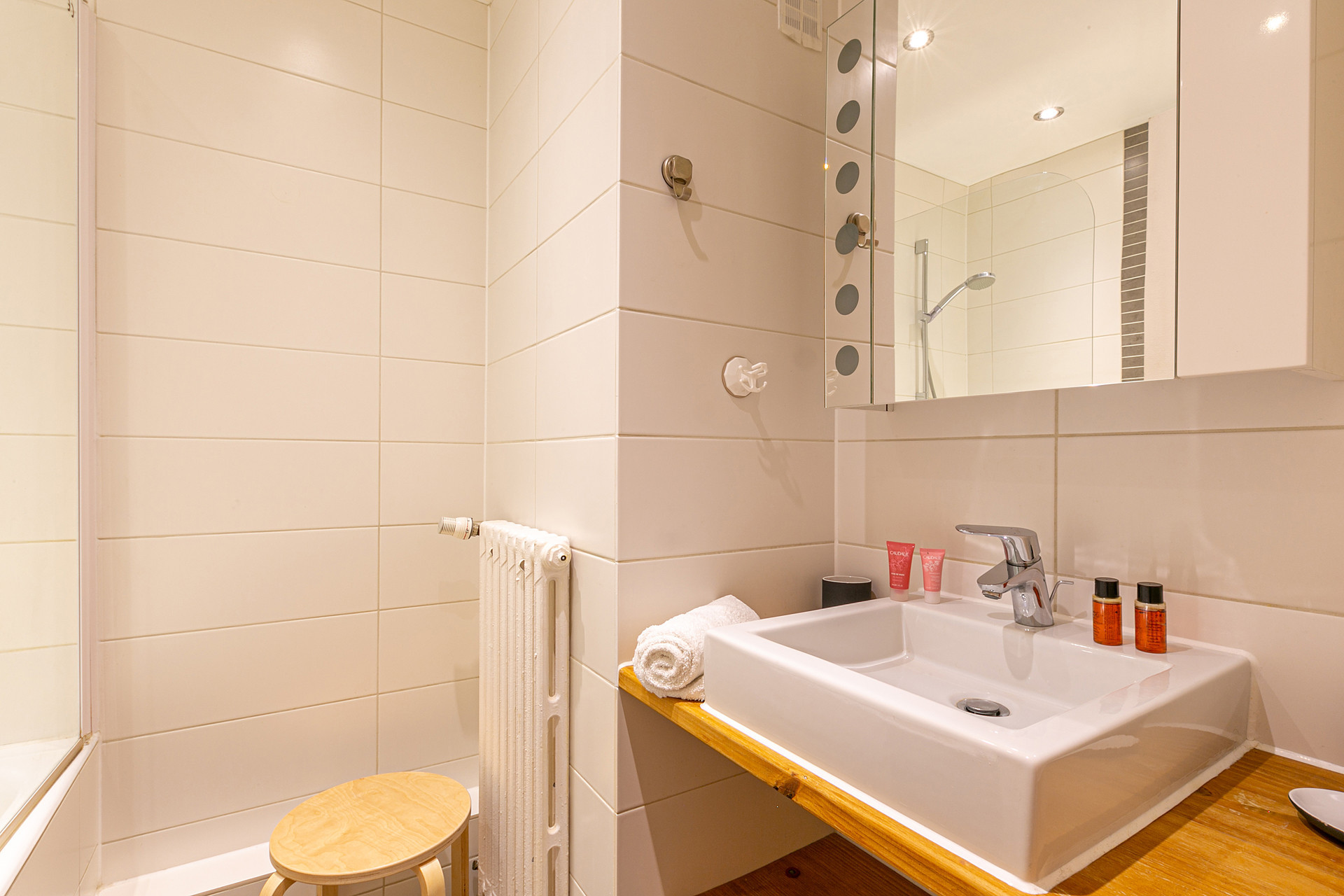 _lv_images__lot_0000430020_08_1457166