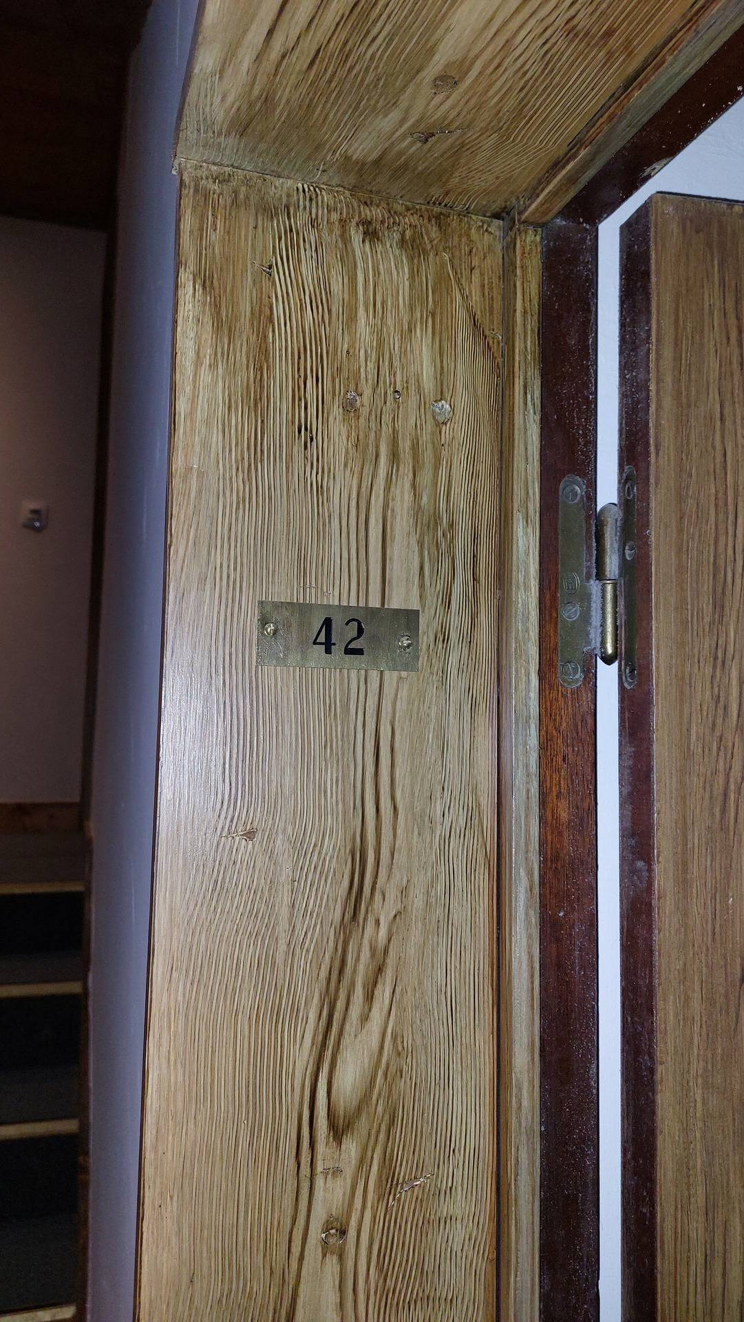 _lv_images__lot_0000430020_12_1457170