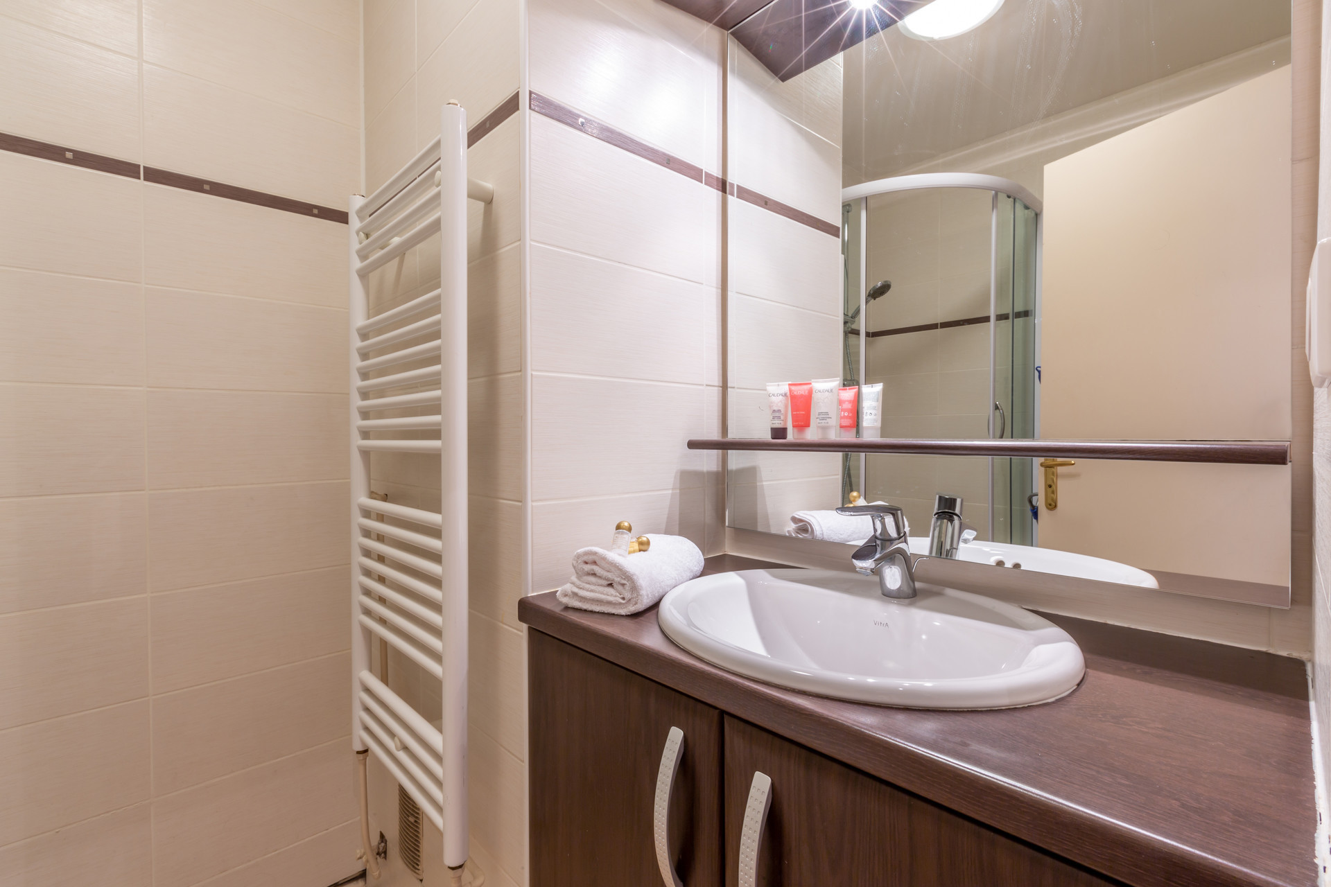 _lv_images__lot_0000430022_06_1458338