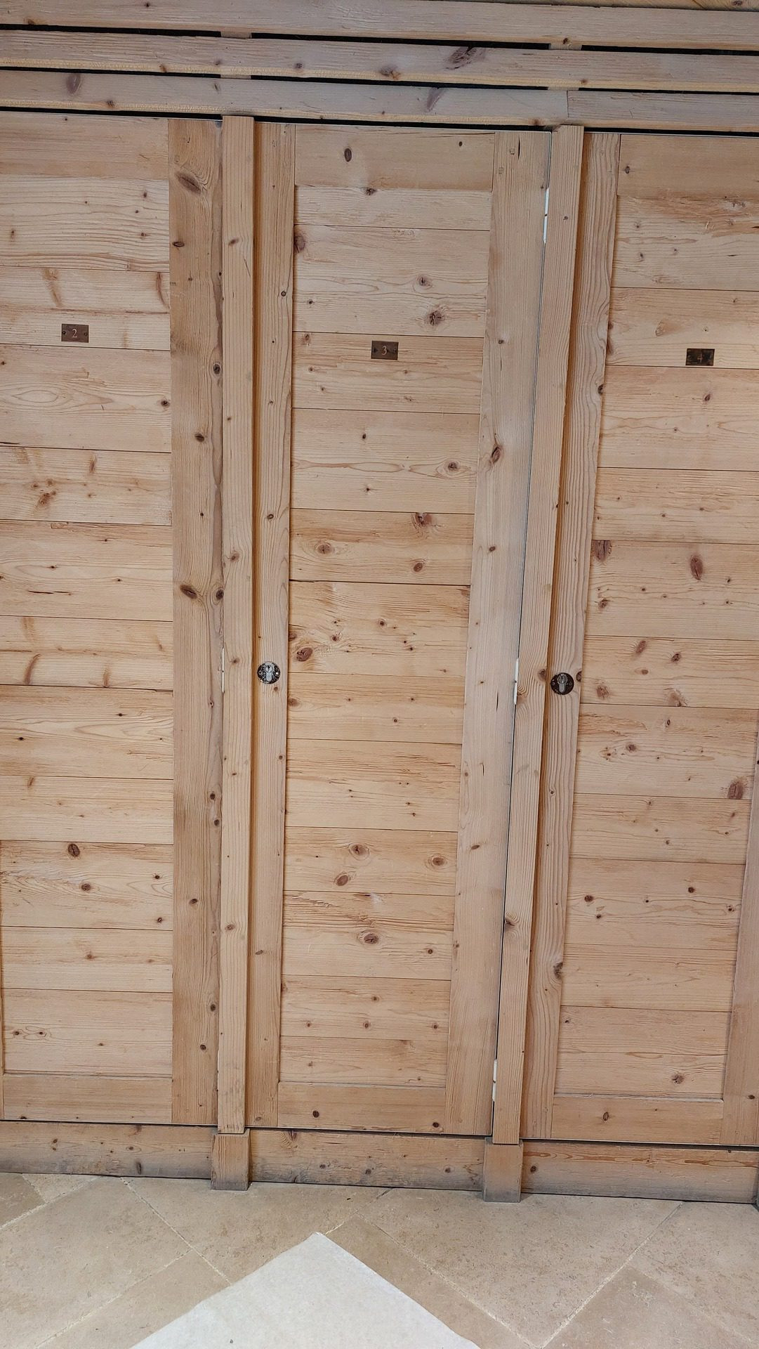 _lv_images__lot_0000440037_15_1458693