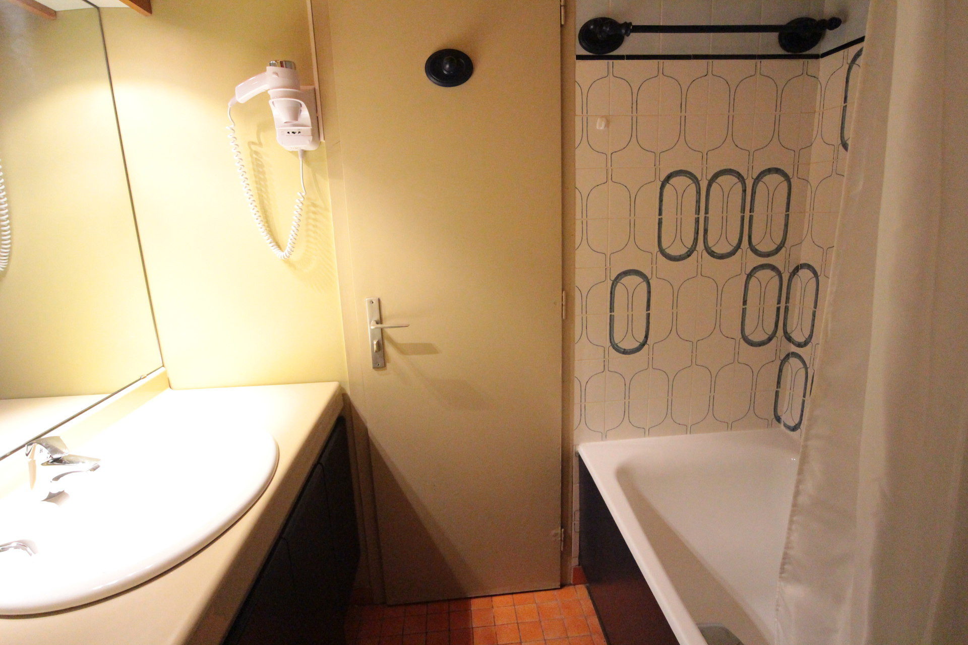 _lv_images__lot_0000670001_08_1457090