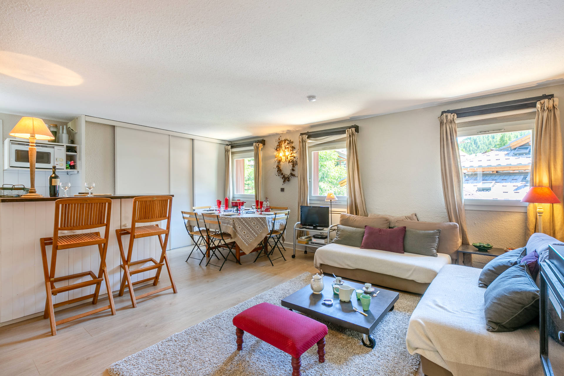 _lv_images__lot_0000710005_01_1458603