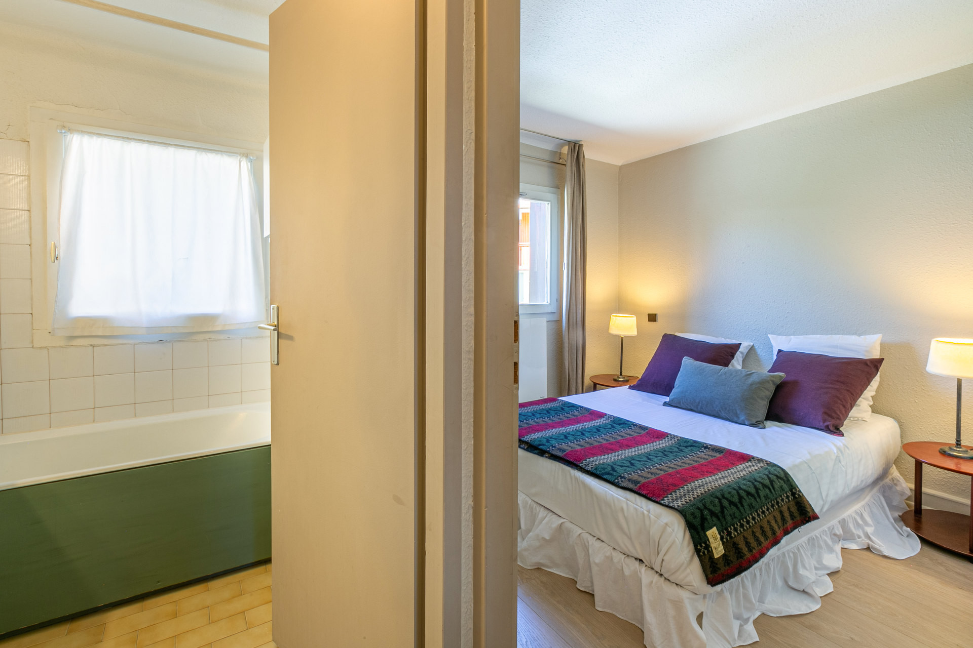 _lv_images__lot_0000710005_11_1458613