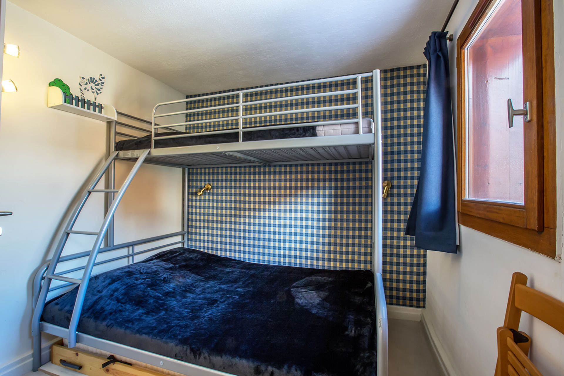 _lv_images__lot_0000710006_10_1457367