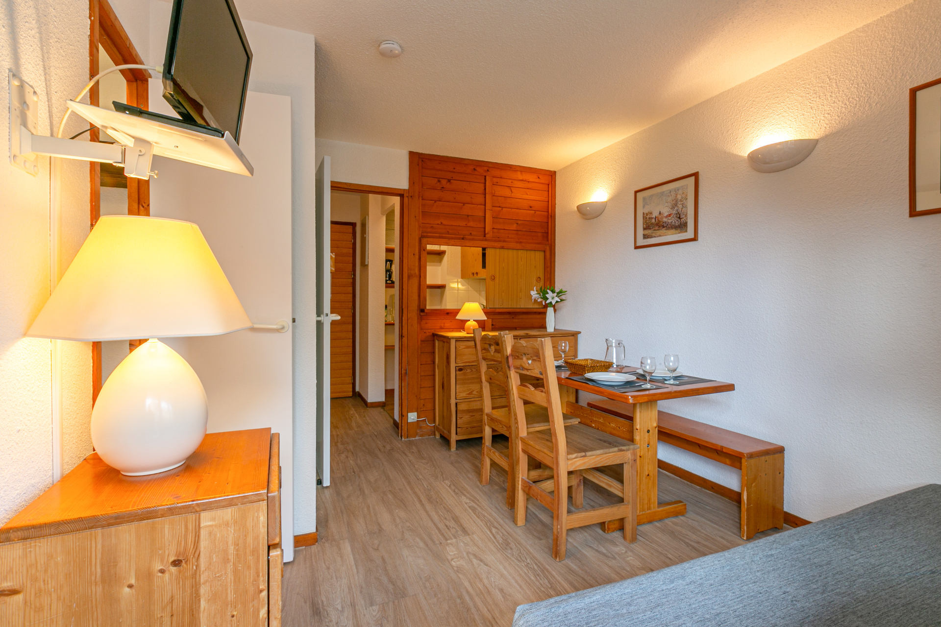 _lv_images__lot_0000720017_02_1456030