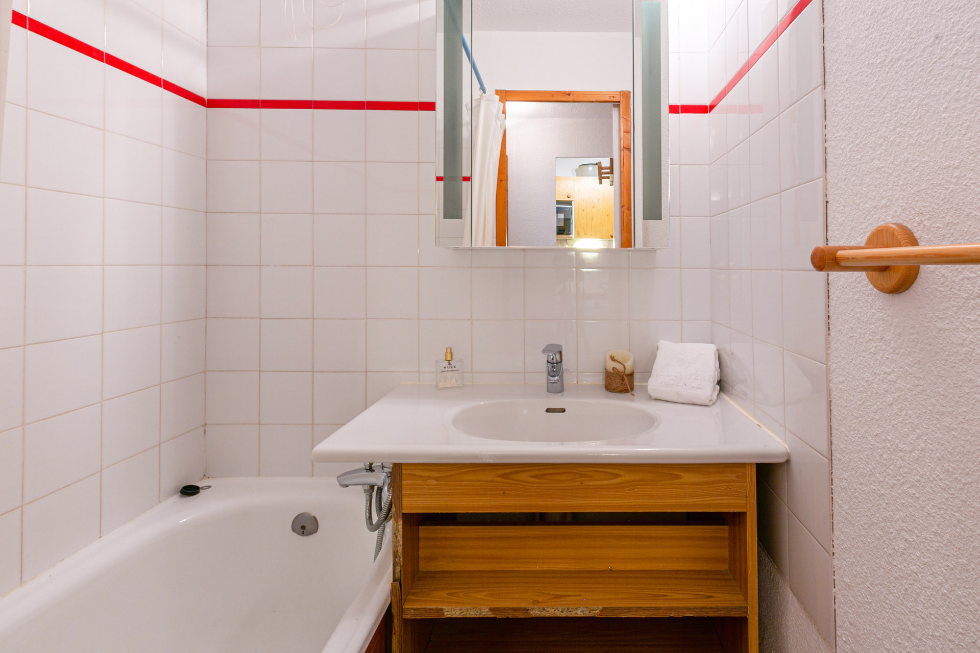 _lv_images__lot_0000720017_08_1456036