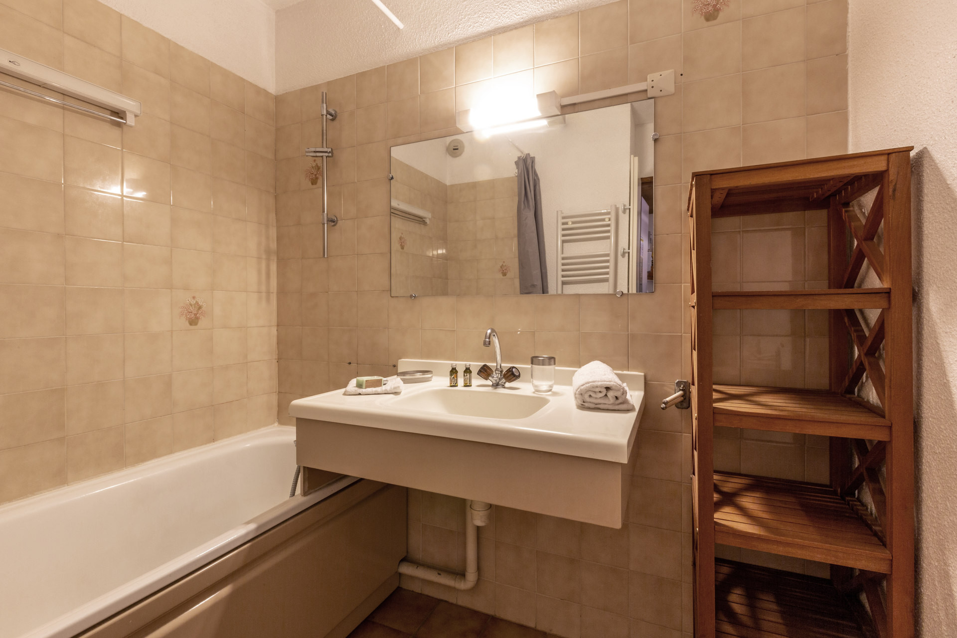 _lv_images__lot_0000730010_08_1458054