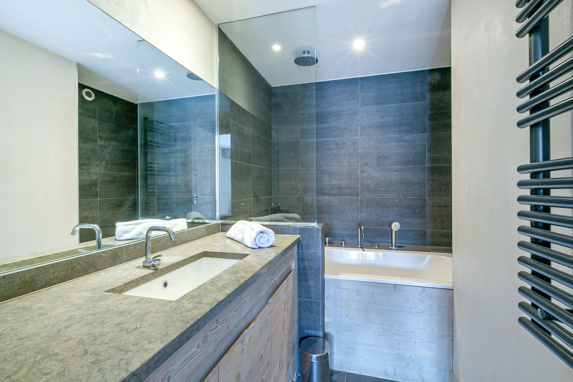 _lv_images__lot_0000740035_14_1456801