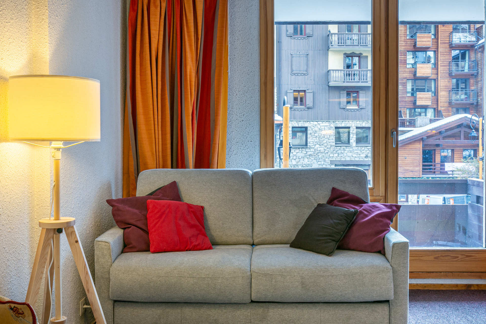 _lv_images__lot_0000810090_05_1458698