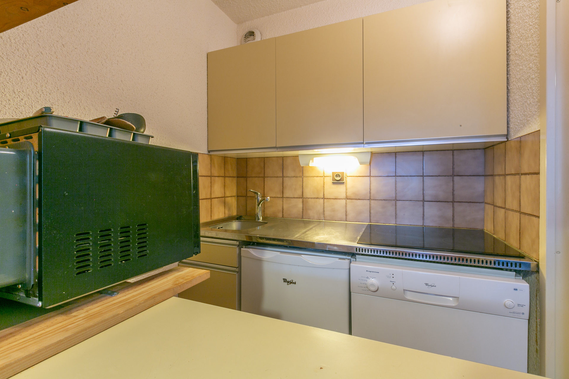 _lv_images__lot_0000810090_13_1458706