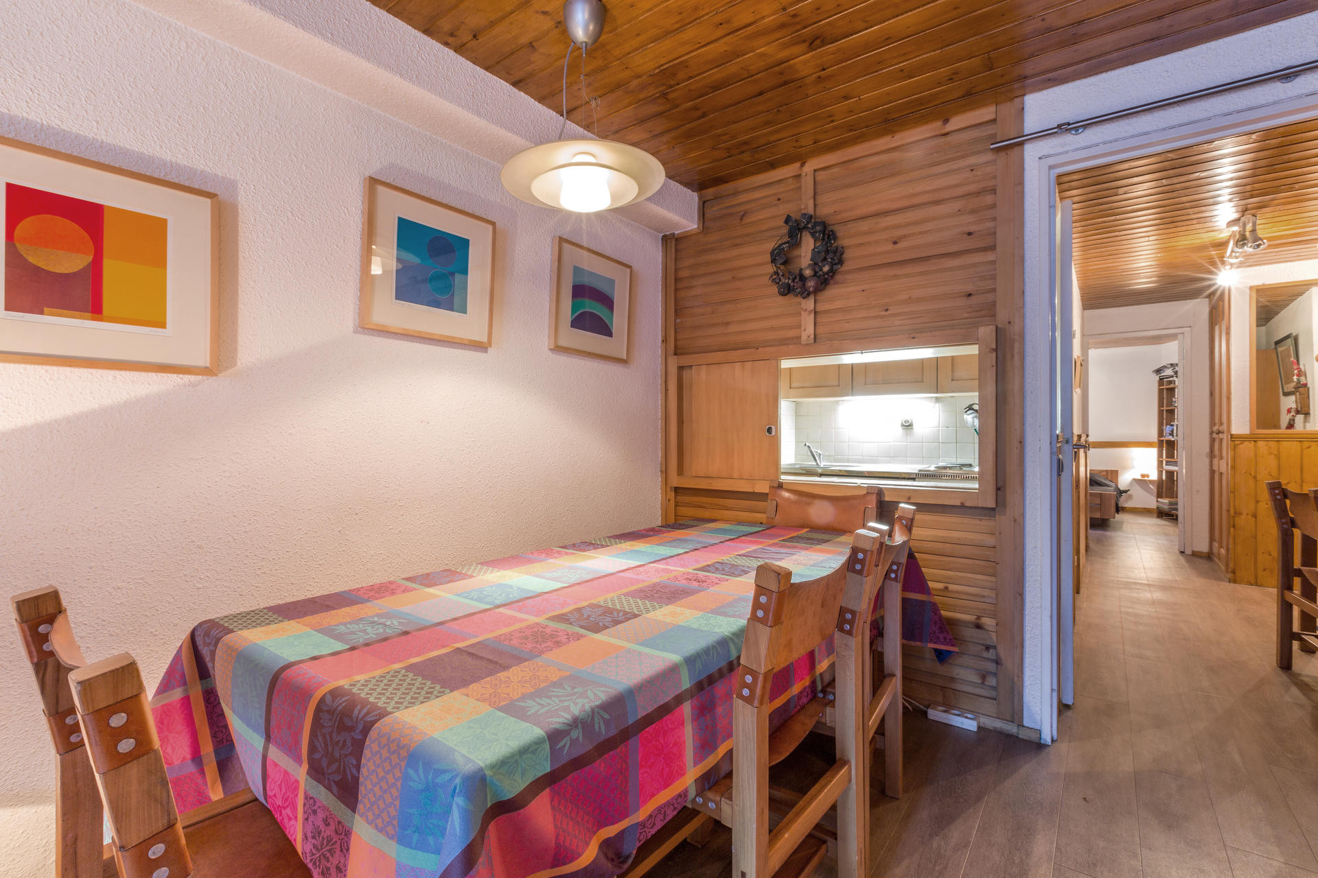 _lv_images__lot_0000810095_03_1458726