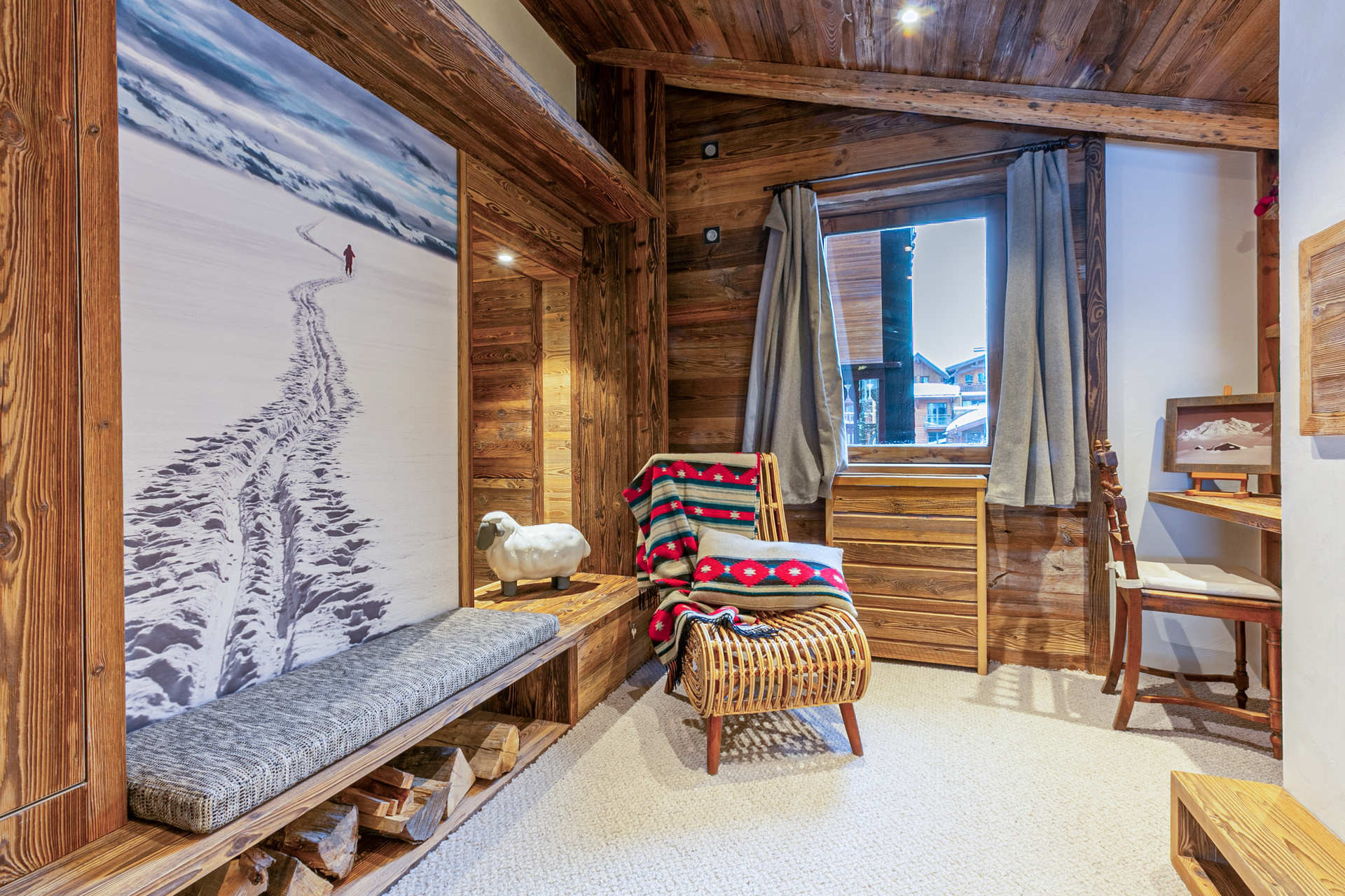 _lv_images__lot_0000810096_03_1454536