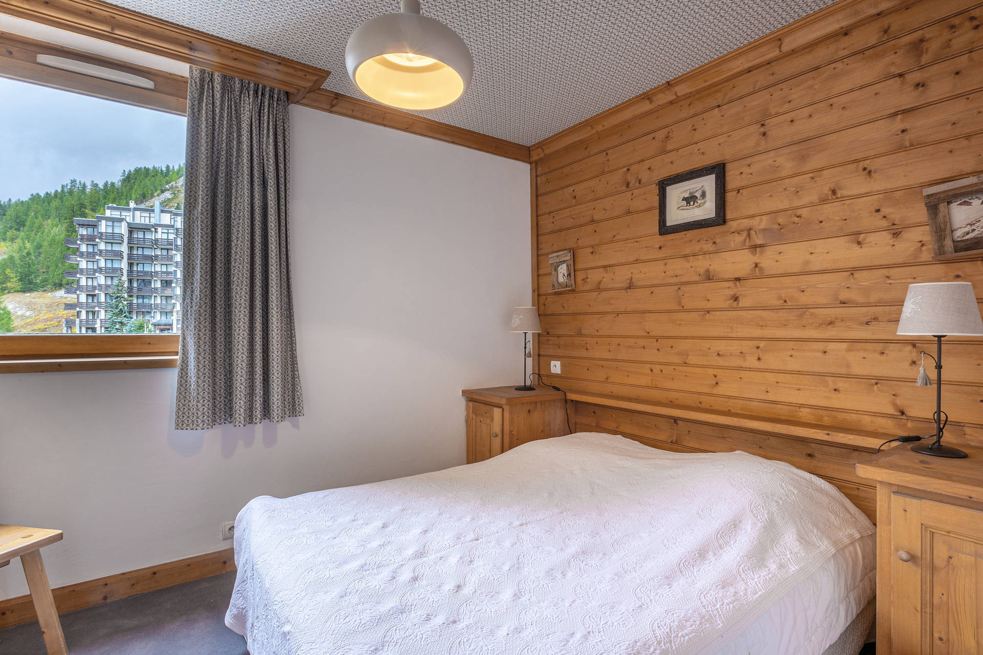 _lv_images__lot_0000810100_10_1456600