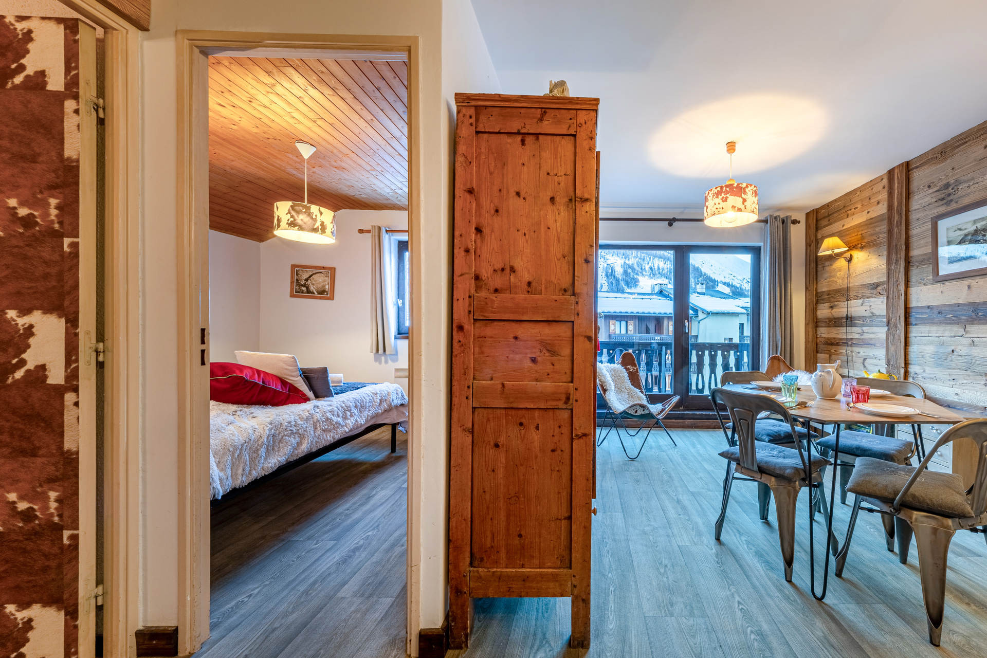 _lv_images__lot_0000920070_13_1455997