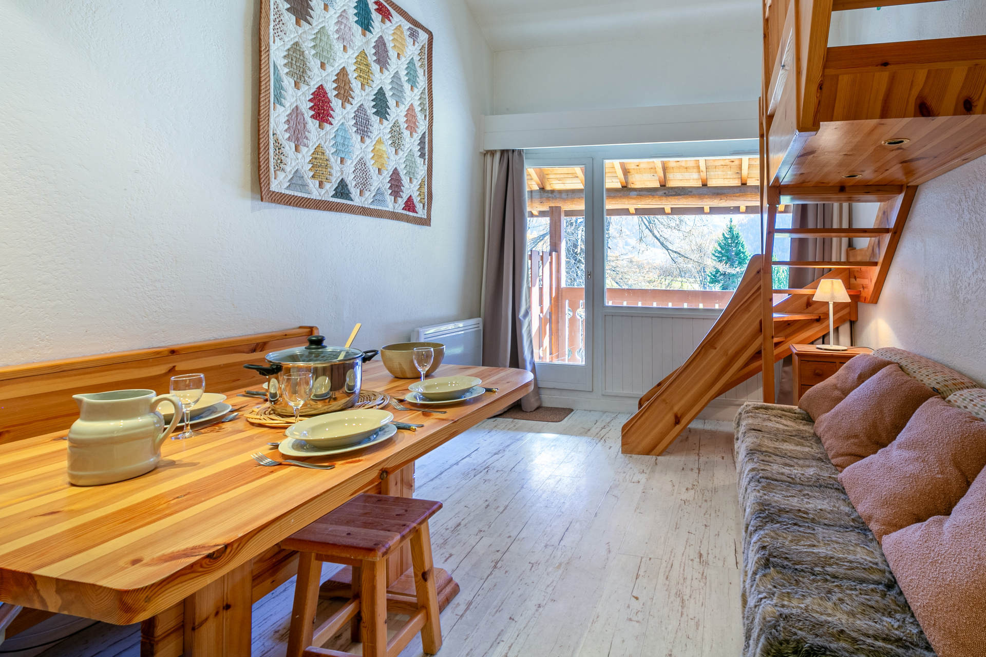 _lv_images__lot_0000980006_03_1457467