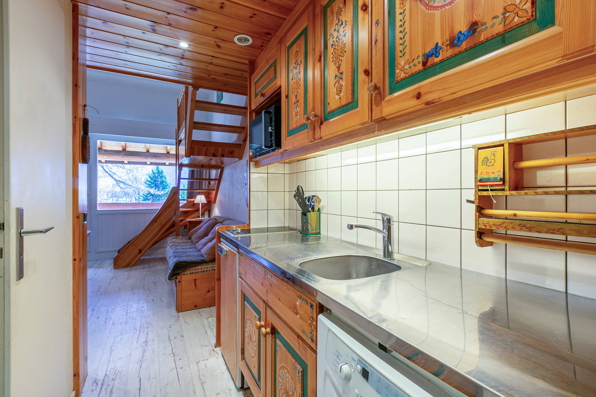 _lv_images__lot_0000980006_04_1457468