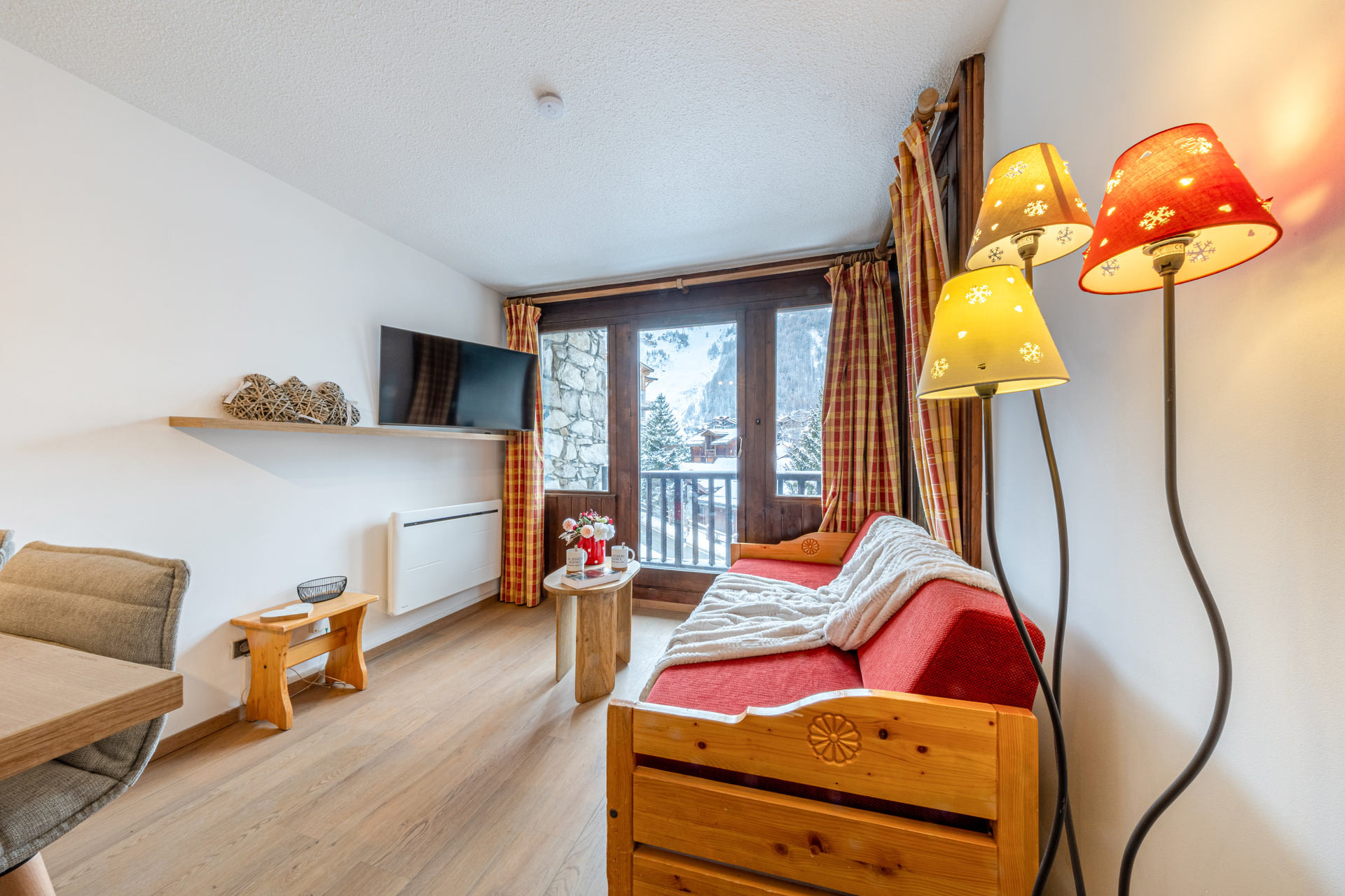 _lv_images__lot_0001050082_01_1455957