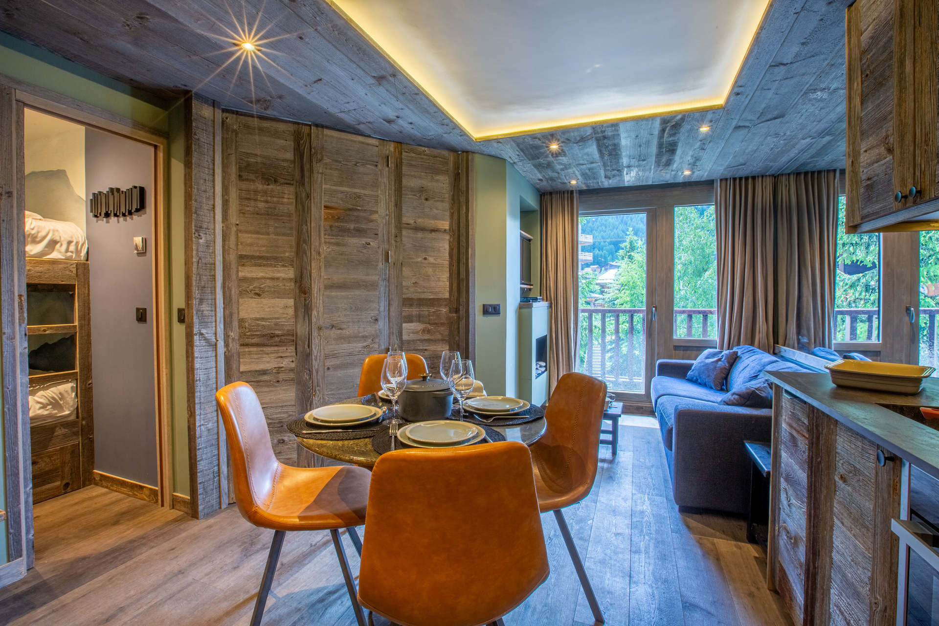 _lv_images__lot_0001050085_05_1458066