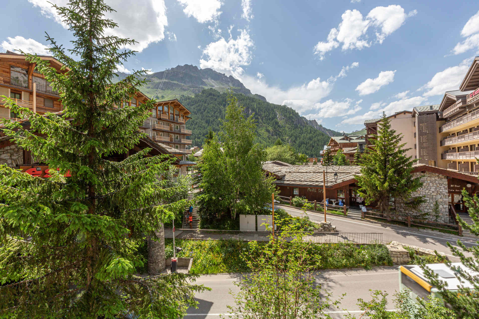 _lv_images__lot_0001050085_12_1458073