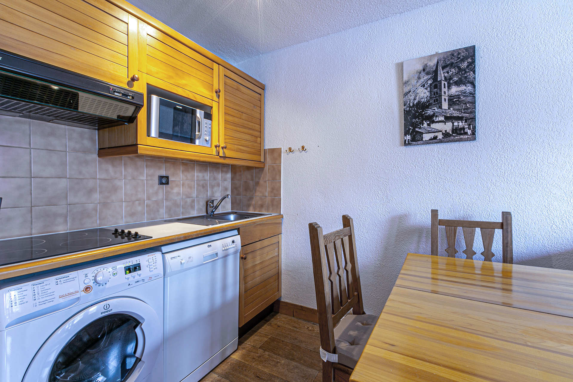 _lv_images__lot_0001050088_05_1457989