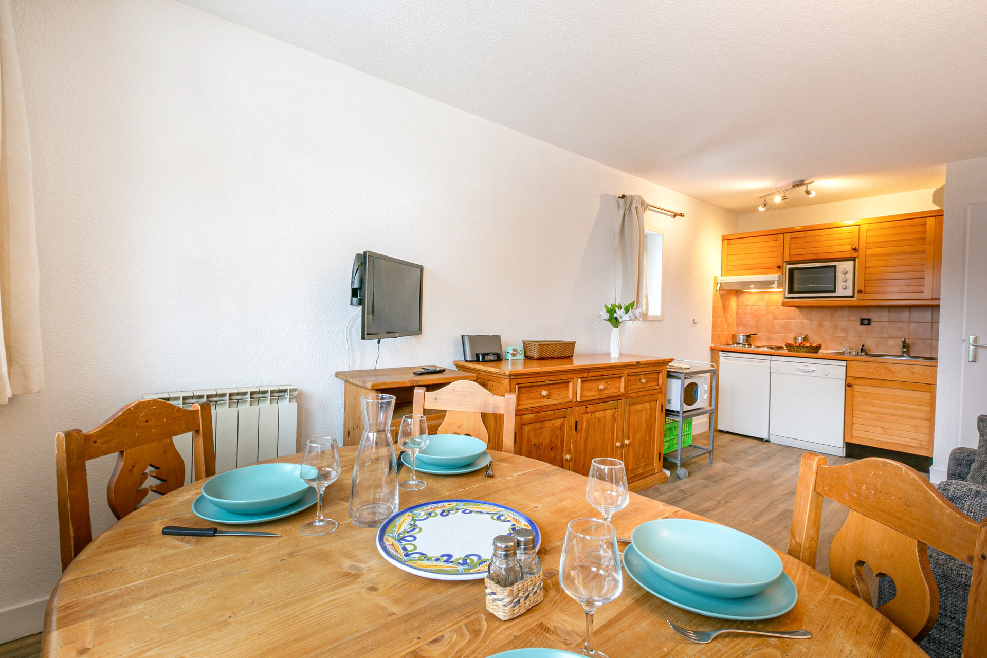 _lv_images__lot_0001050122_02_1457860