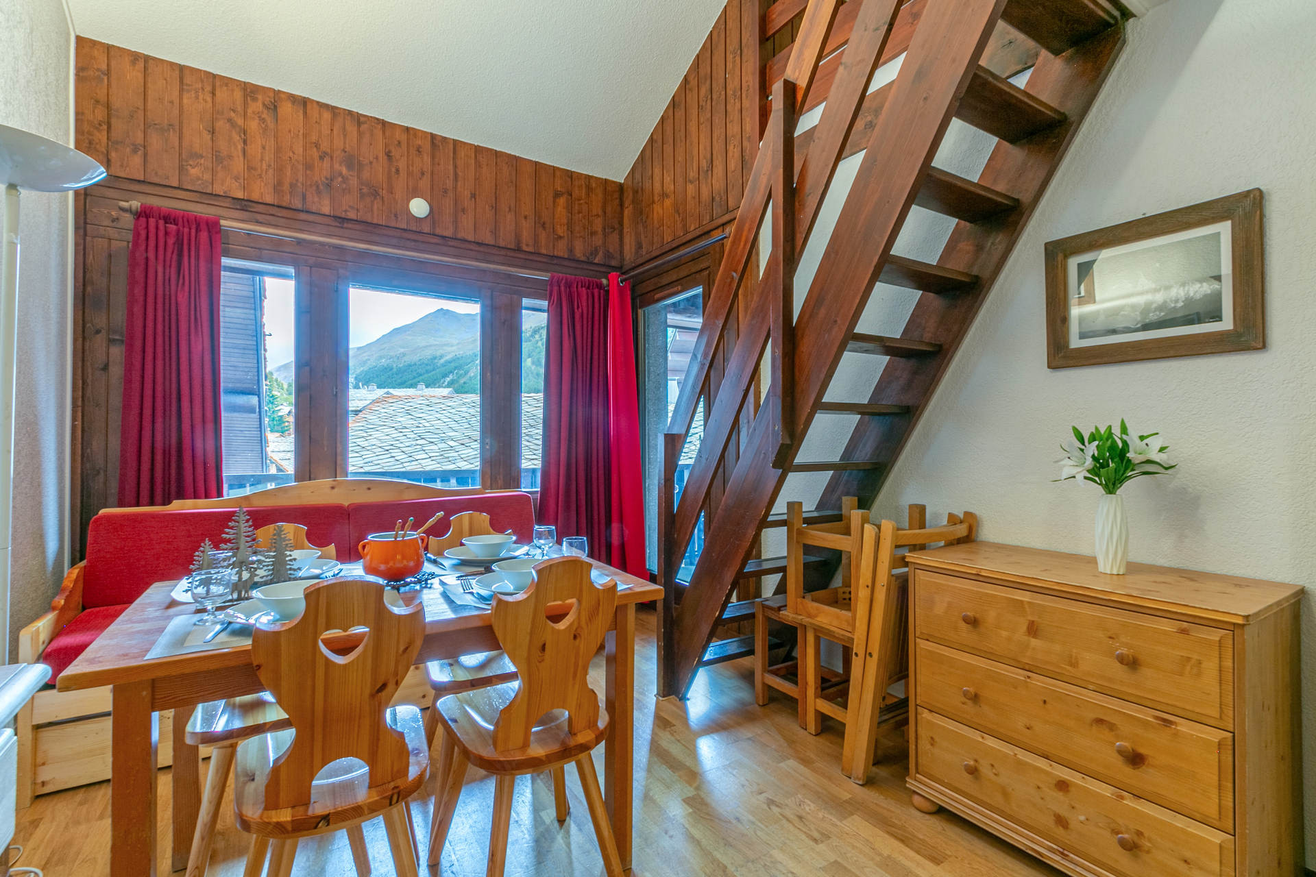 _lv_images__lot_0001050151_03_1457831