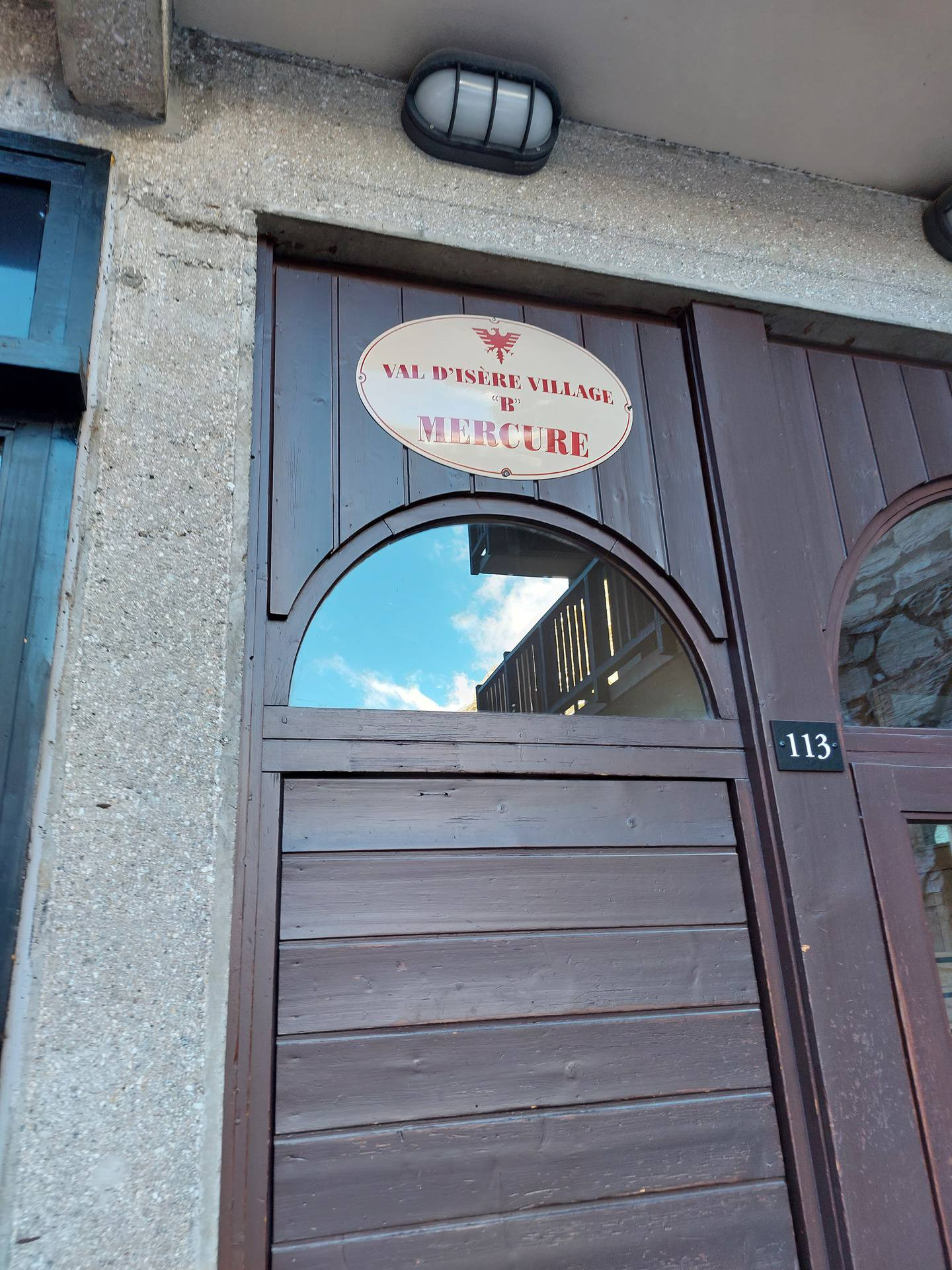 _lv_images__lot_0001050151_12_1457840