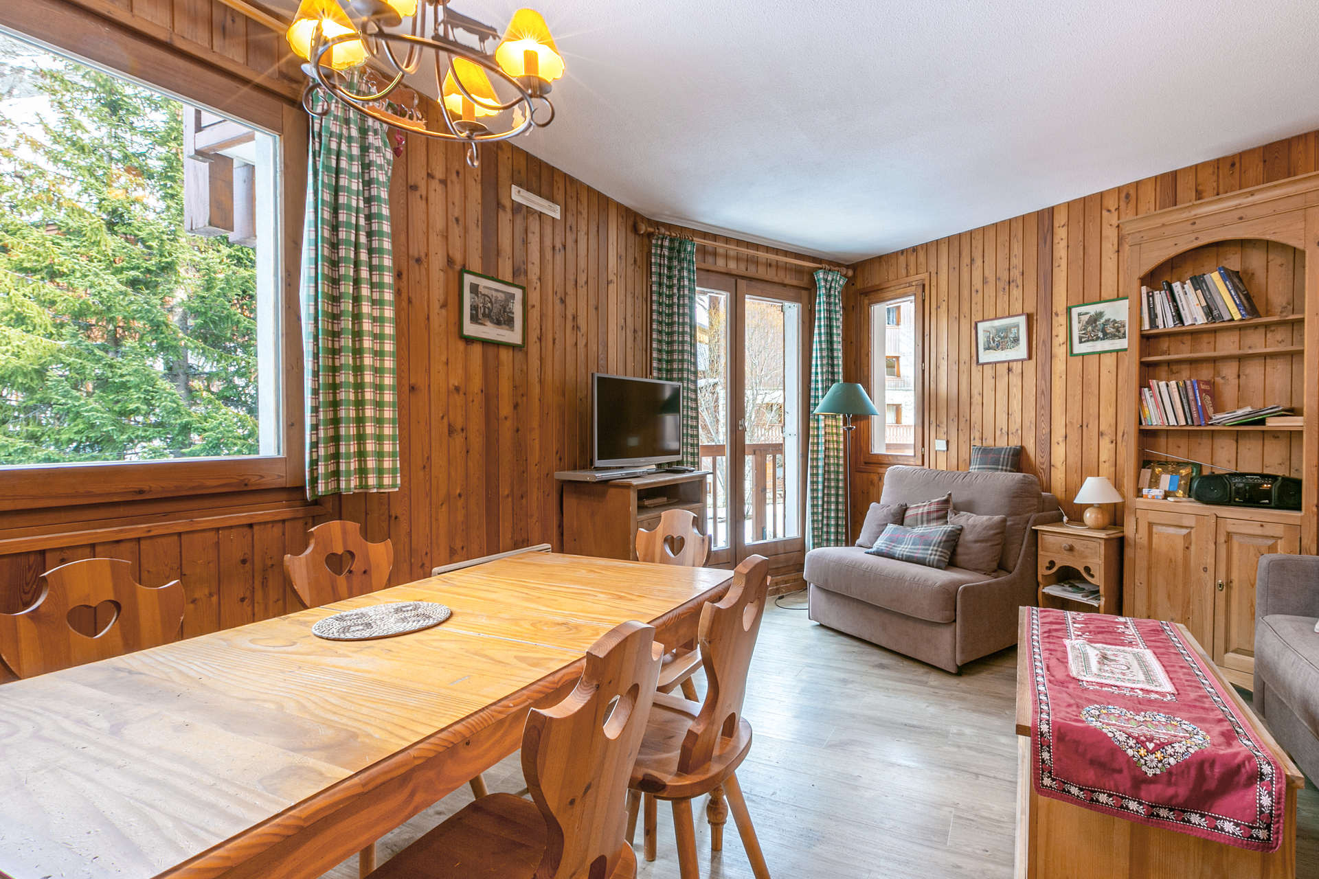 _lv_images__lot_0001060001_02_1458635