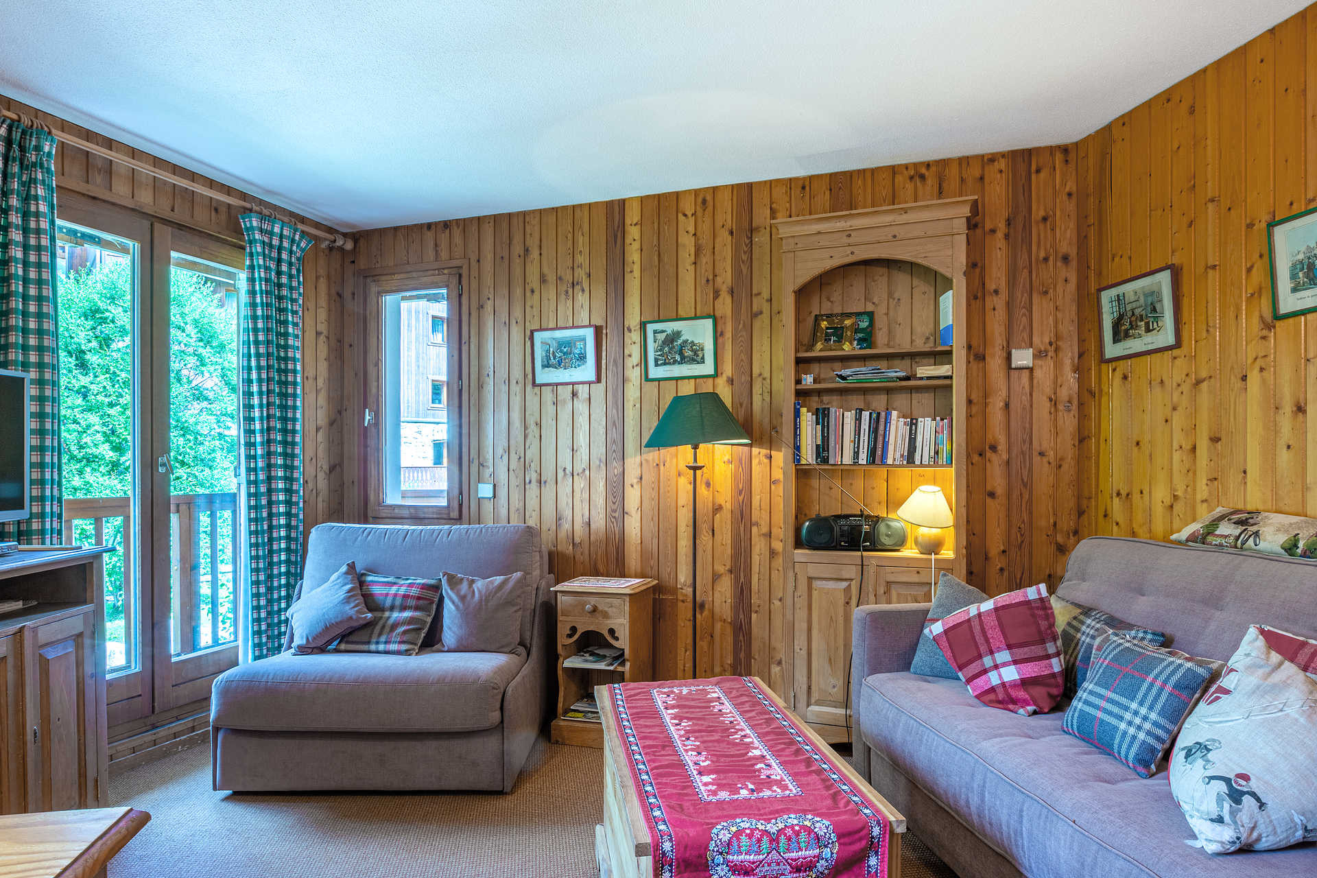 _lv_images__lot_0001060001_14_1458647