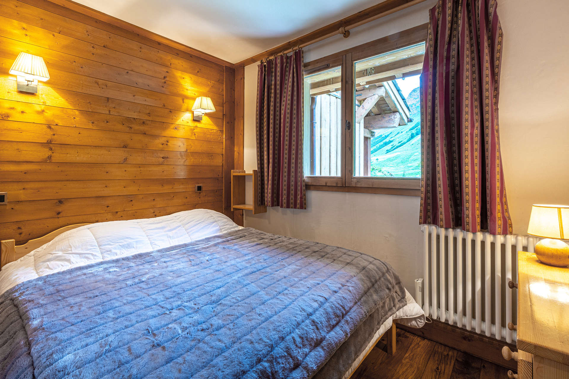 _lv_images__lot_0001080044_05_1455279