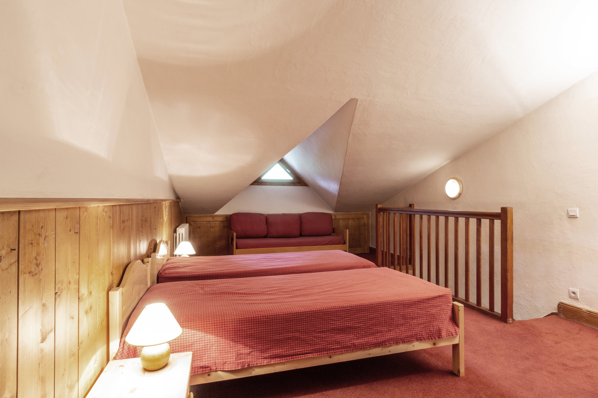 _lv_images__lot_0001080044_06_1455280