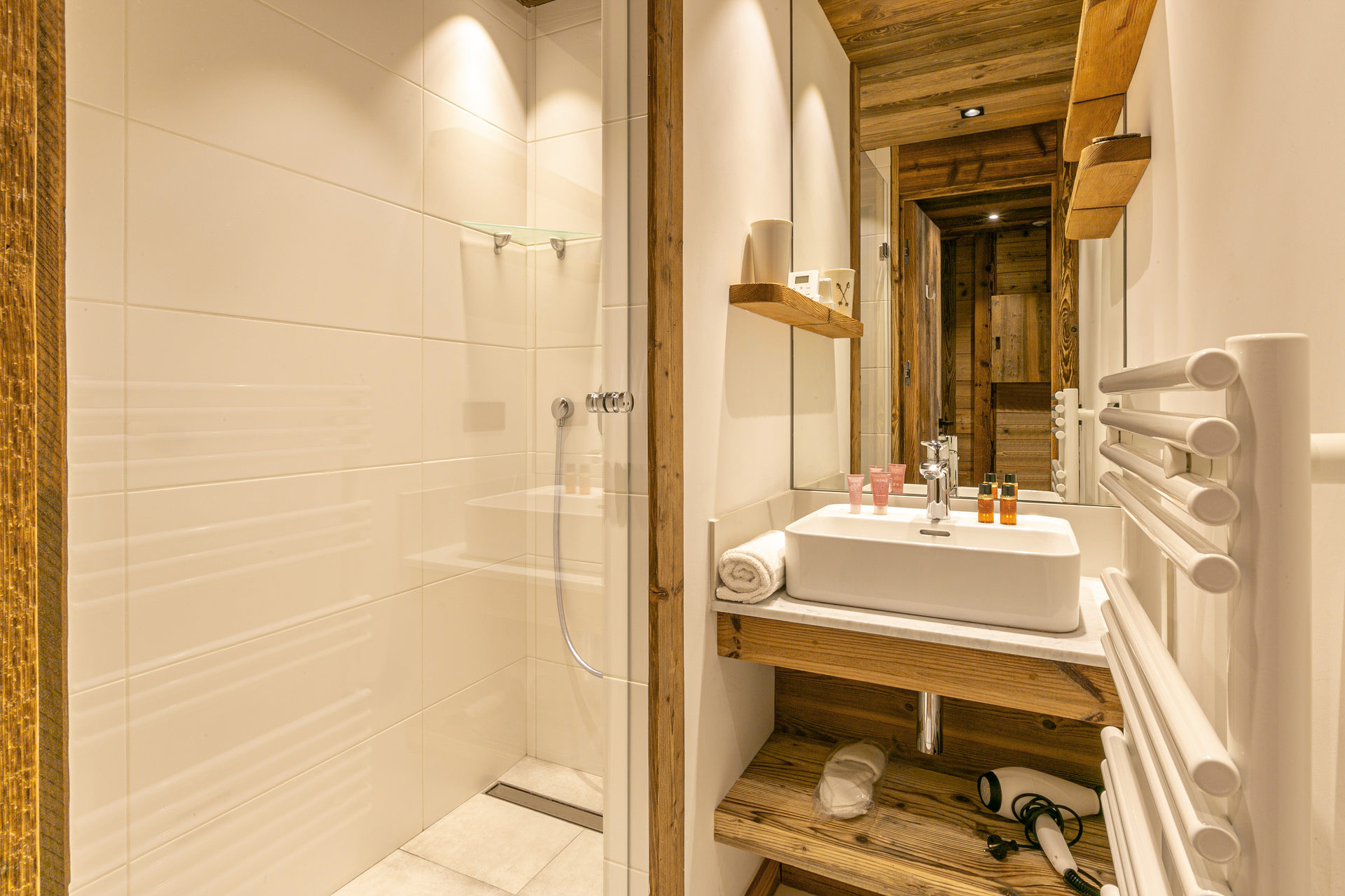 _lv_images__lot_0001120103_08_1456276