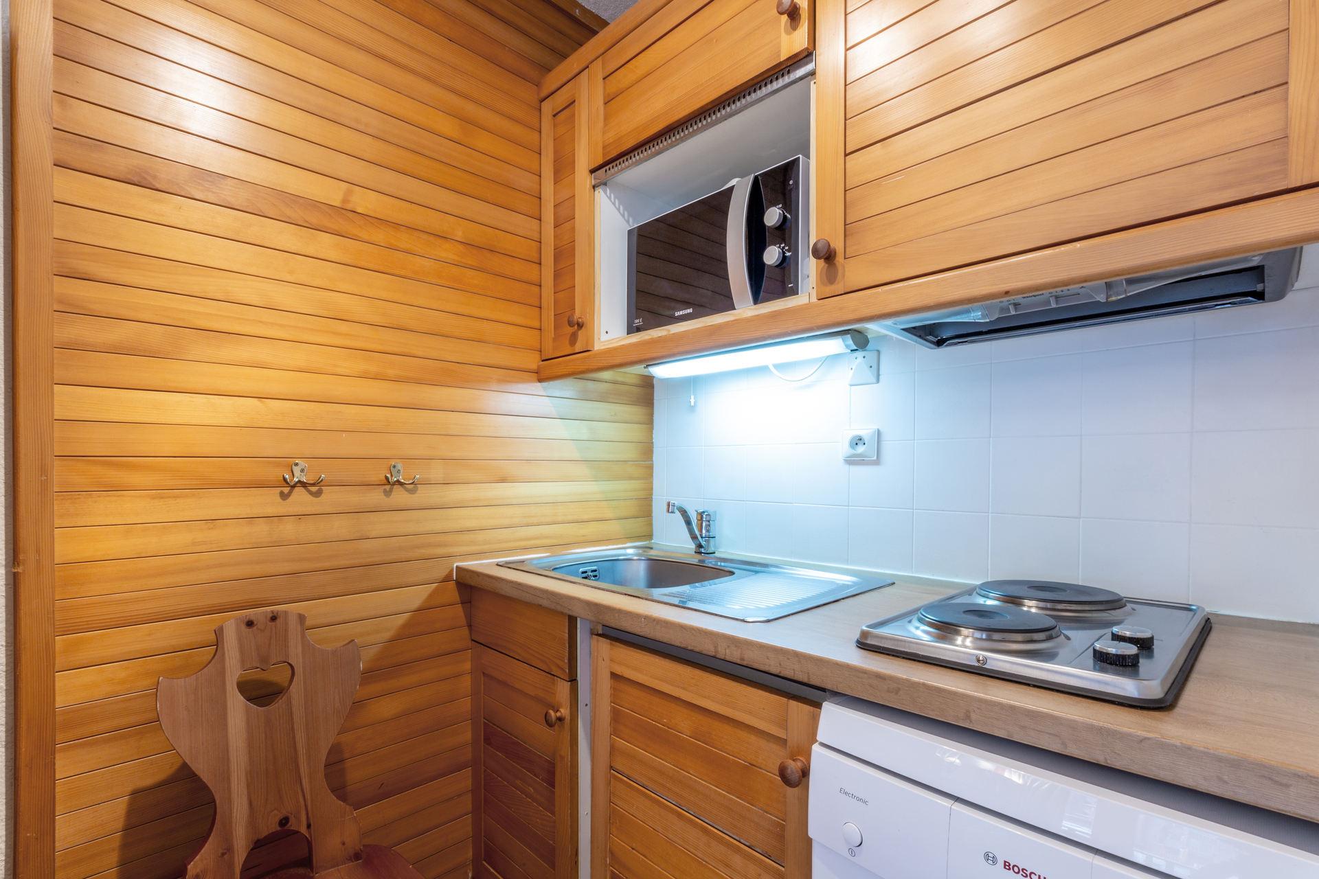 _lv_images__lot_0001120272_06_1458503